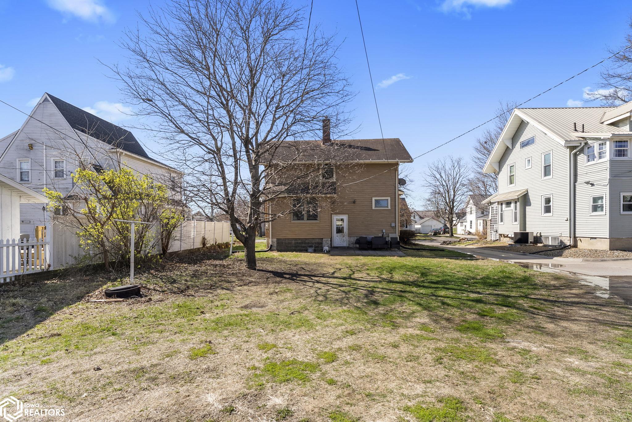 742 E Washington Street, Washington, Iowa image 18