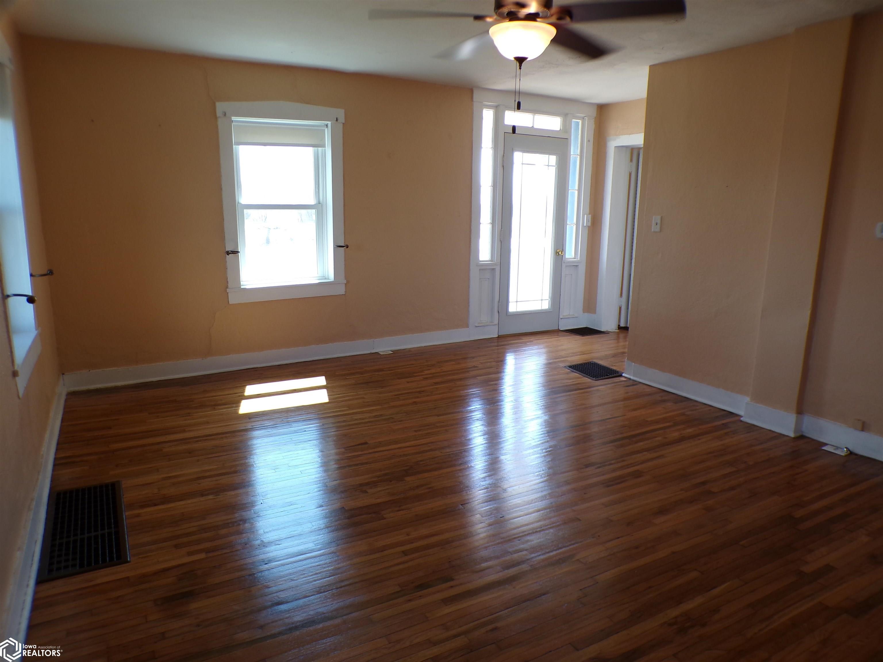 2011 190th Street, Marshalltown, Iowa image 11