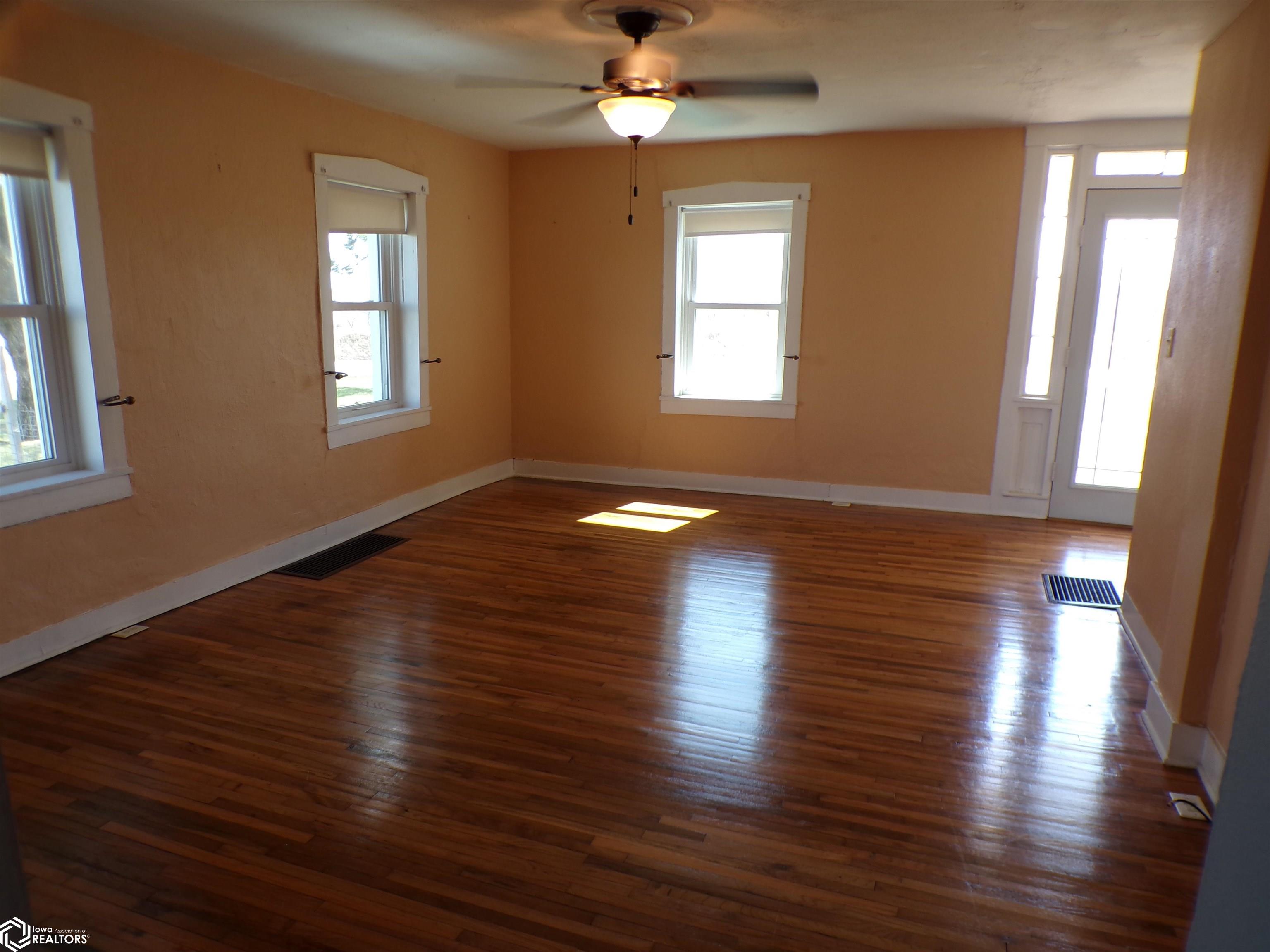 2011 190th Street, Marshalltown, Iowa image 13