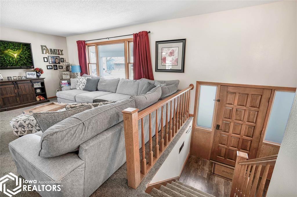 1208 Mary Lane, Webster City, Iowa image 4