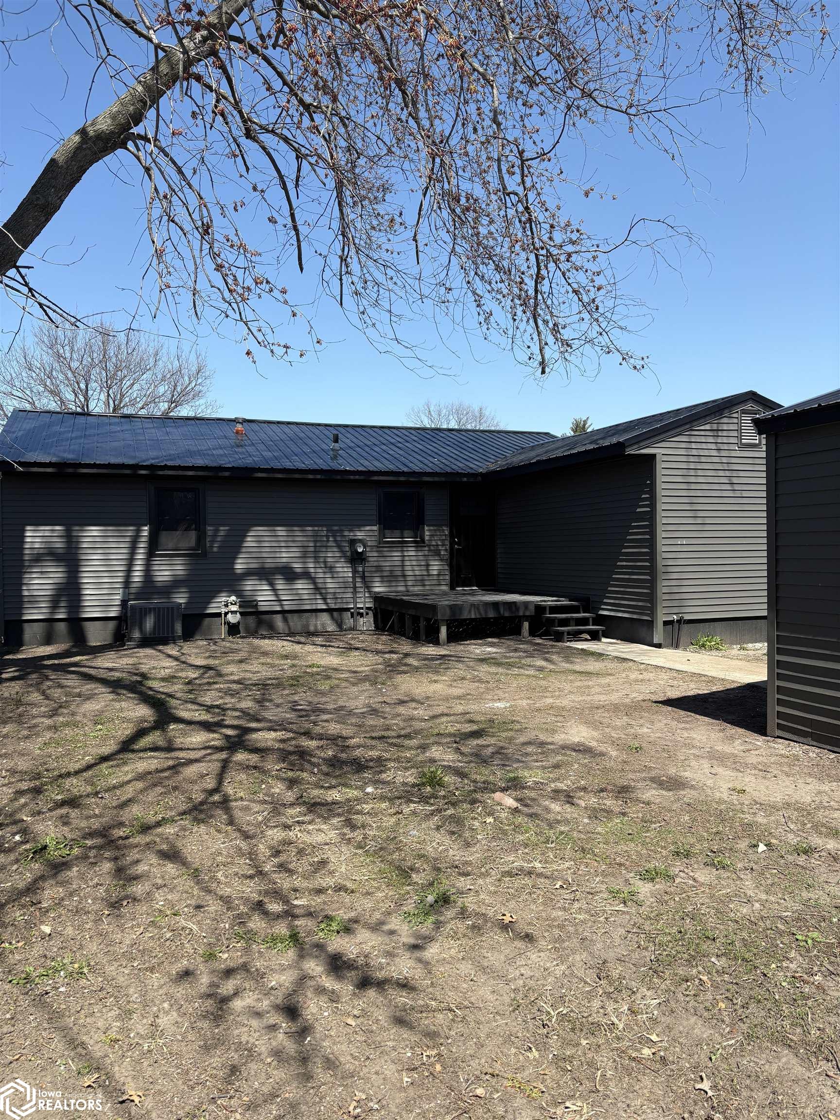 714 E Williams Street, Ottumwa, Iowa image 3