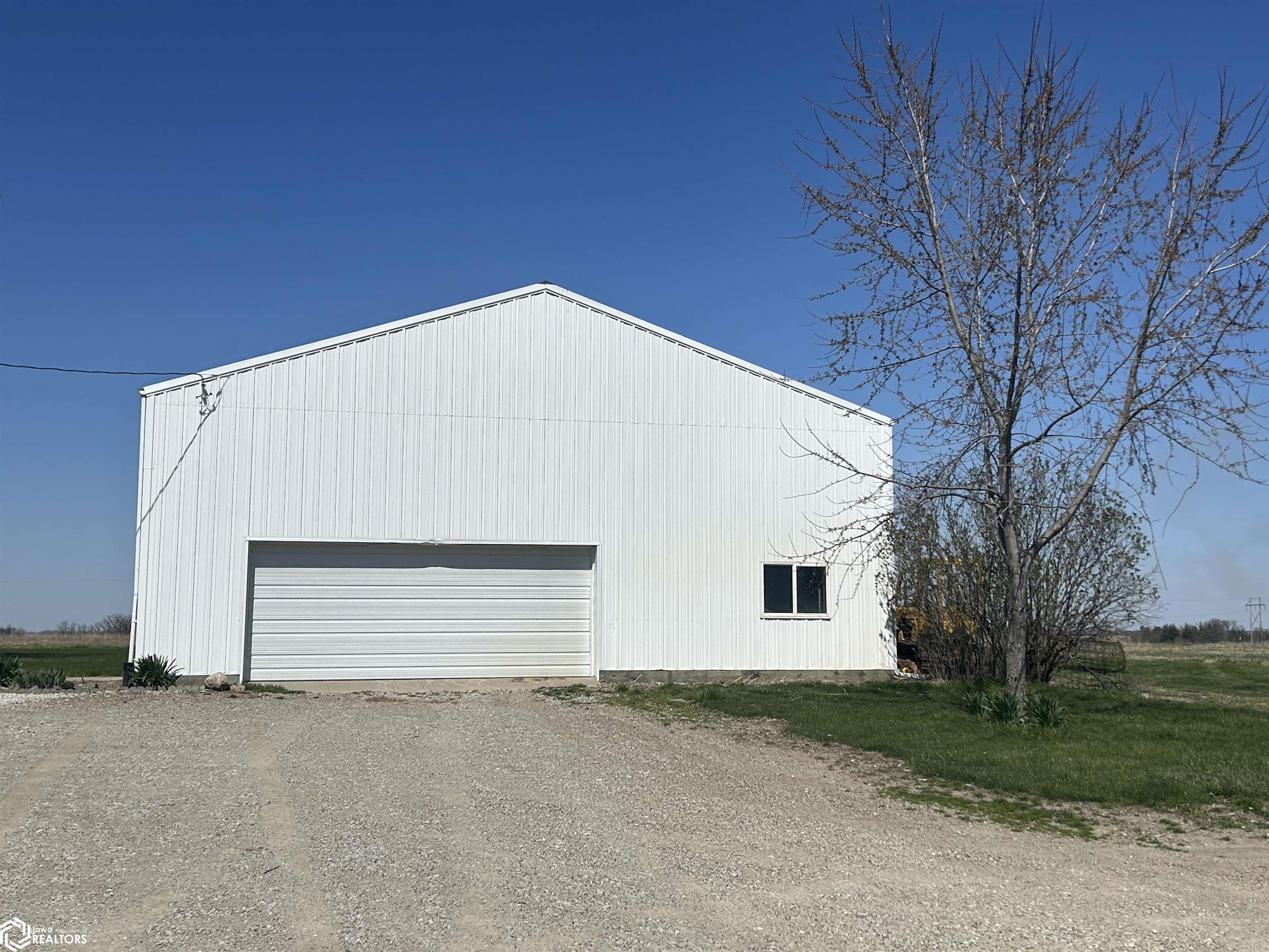 3319 100th Street, Batavia, Iowa image 3