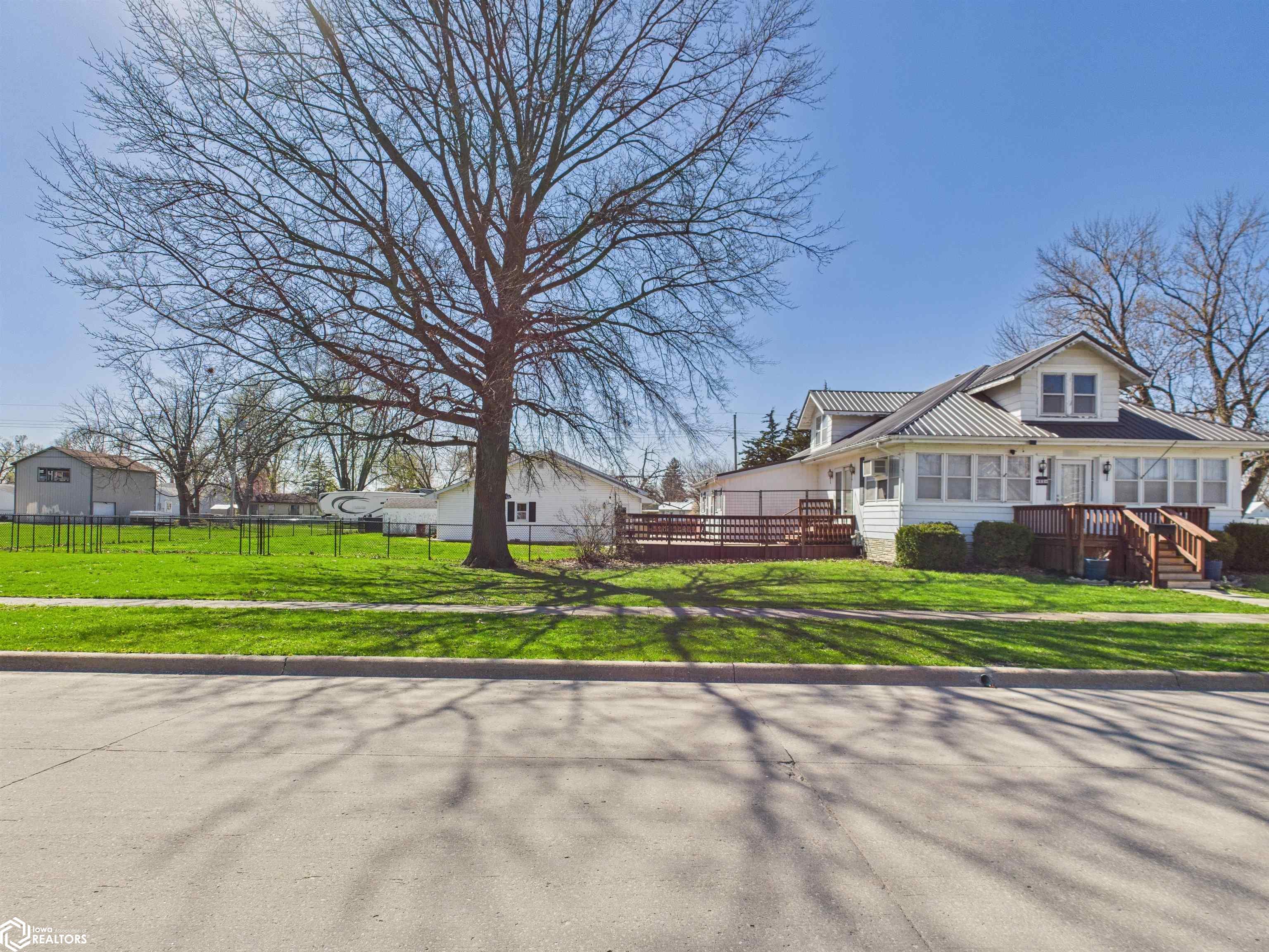 911 S Sheridan Avenue, Ottumwa, Iowa image 1