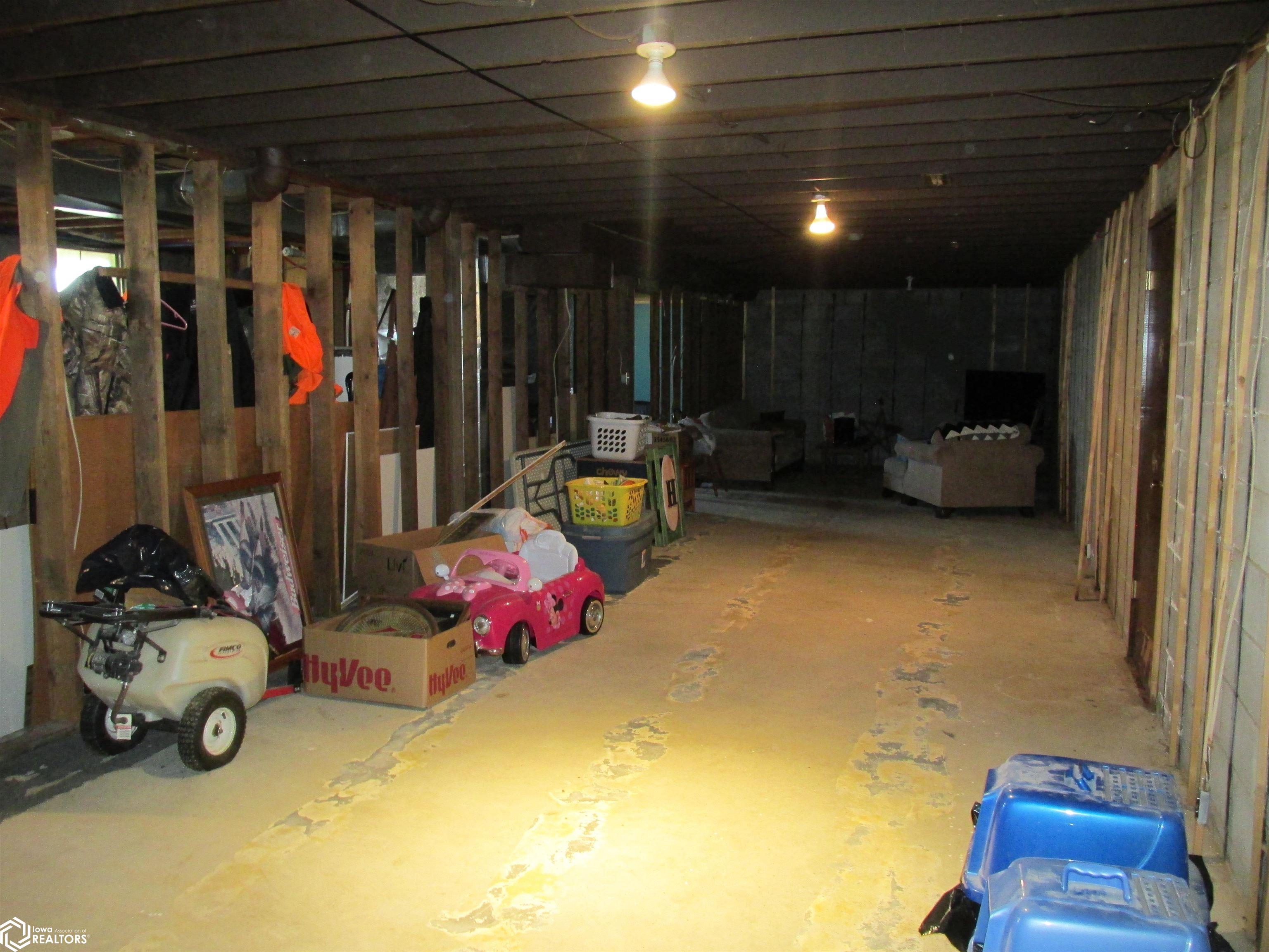 300 Roosevelt Street, Brayton, Iowa image 27