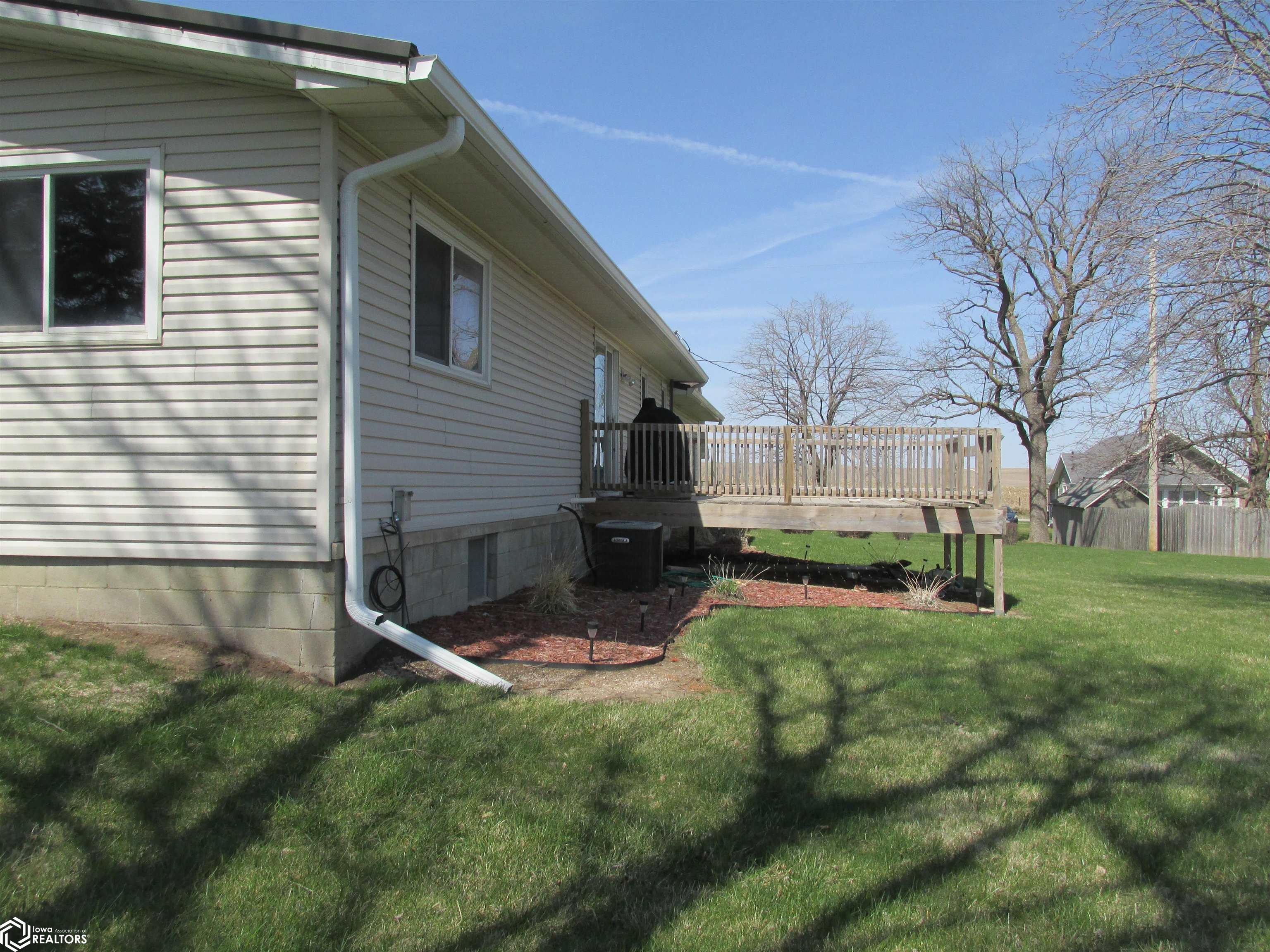 300 Roosevelt Street, Brayton, Iowa image 43