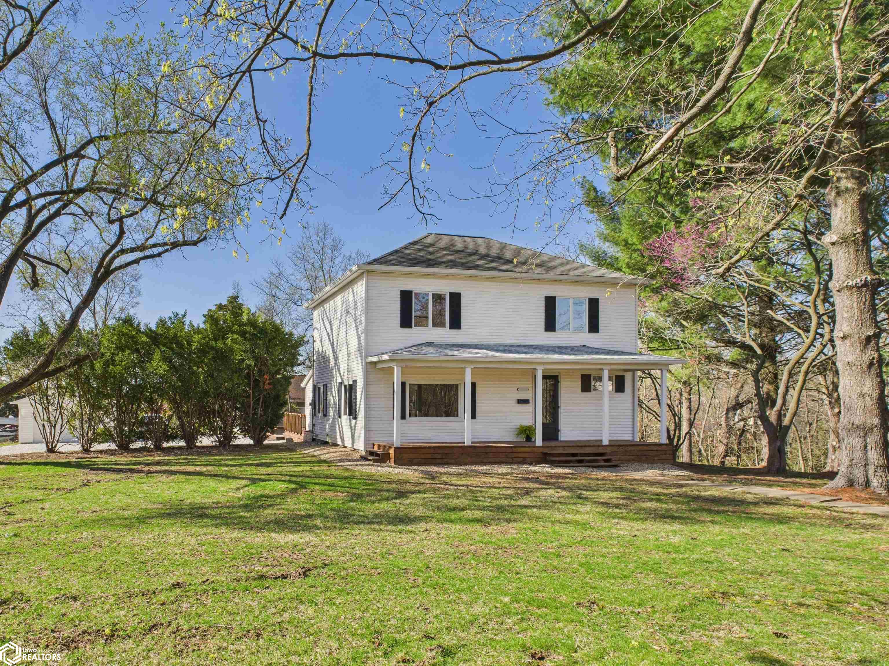 1050 Main St, Hamilton, Illinois image 1