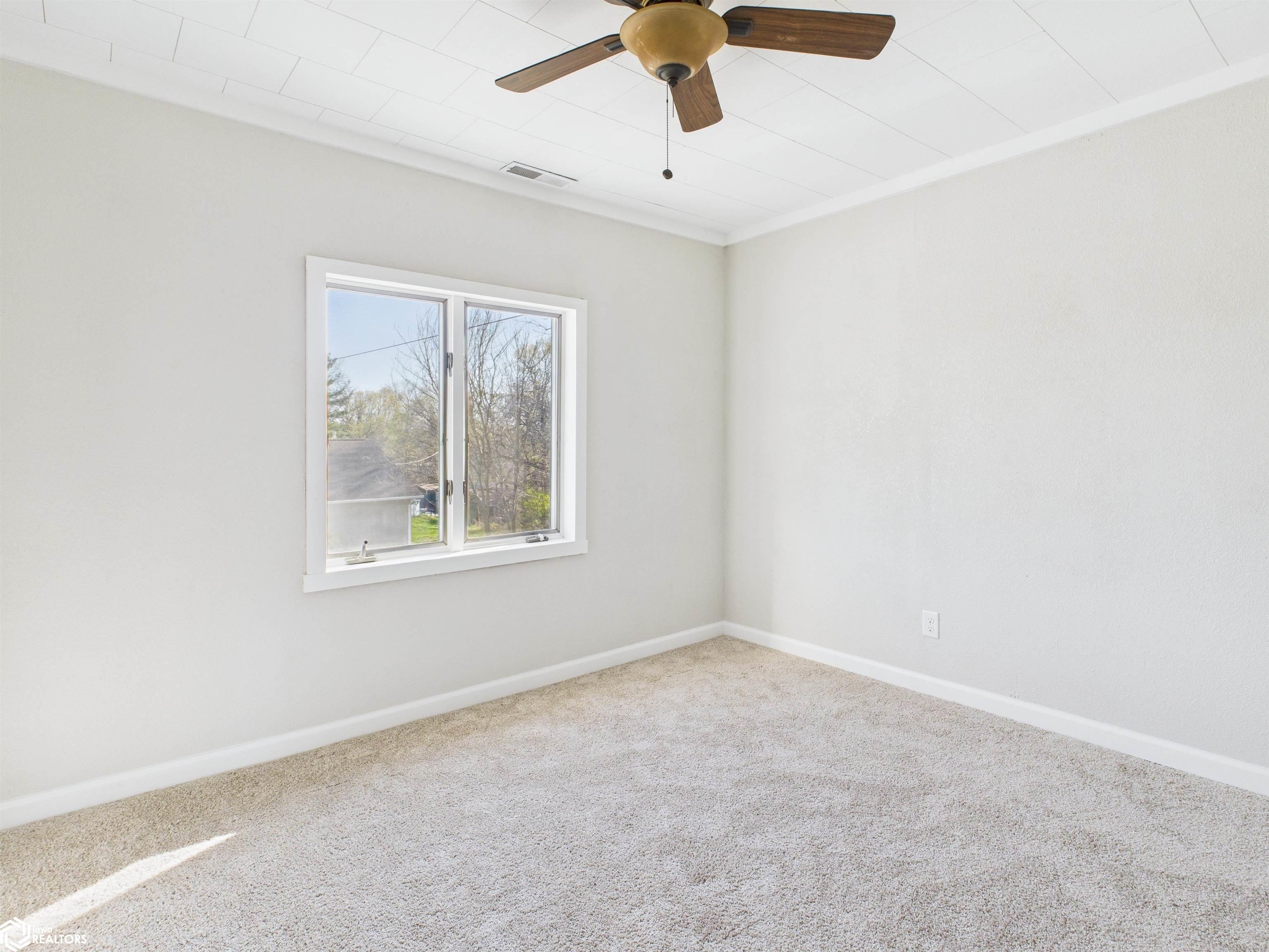 1050 Main St, Hamilton, Illinois image 34