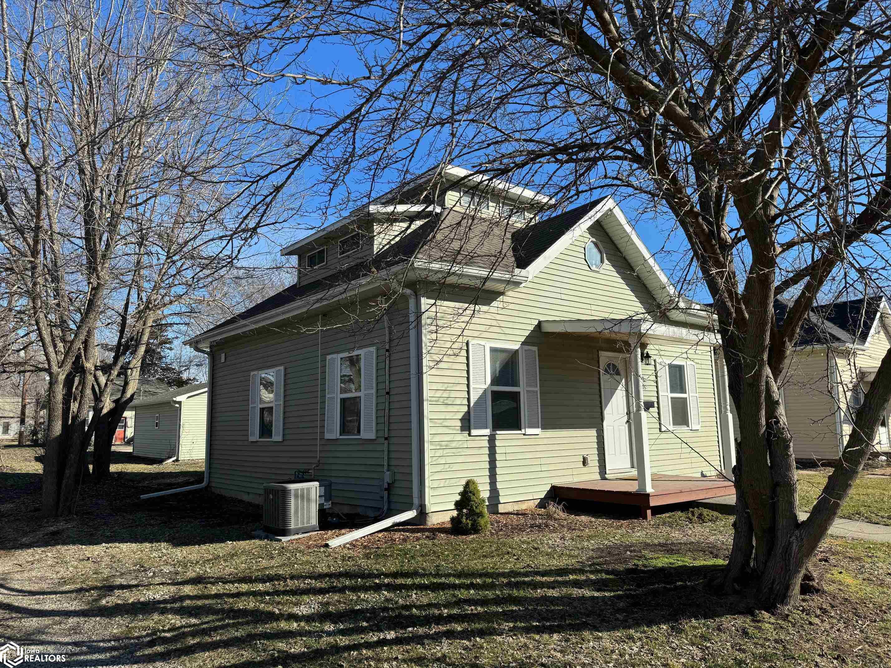 805 W Kirkwood Avenue, Fairfield, Iowa image 1