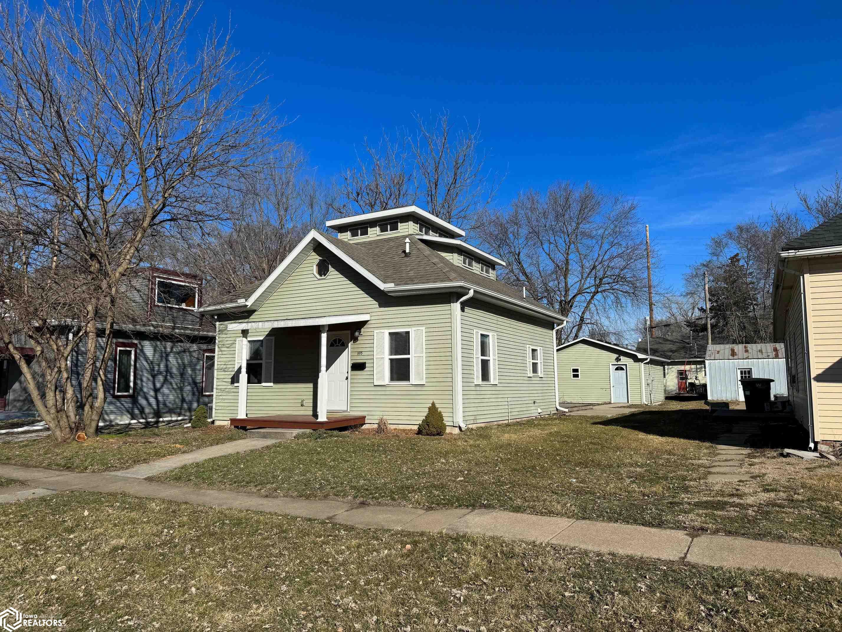 805 W Kirkwood Avenue, Fairfield, Iowa image 2