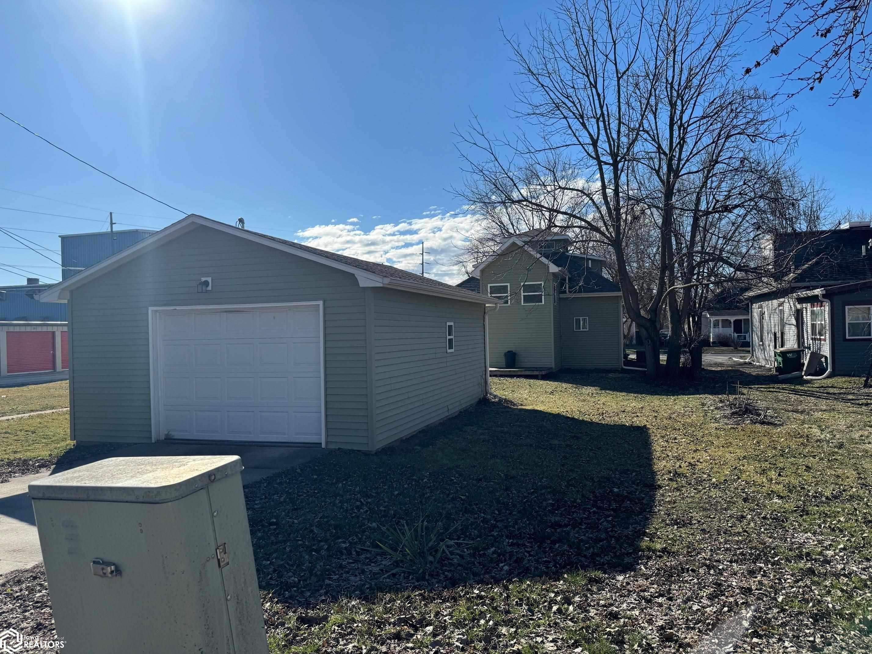 805 W Kirkwood Avenue, Fairfield, Iowa image 26
