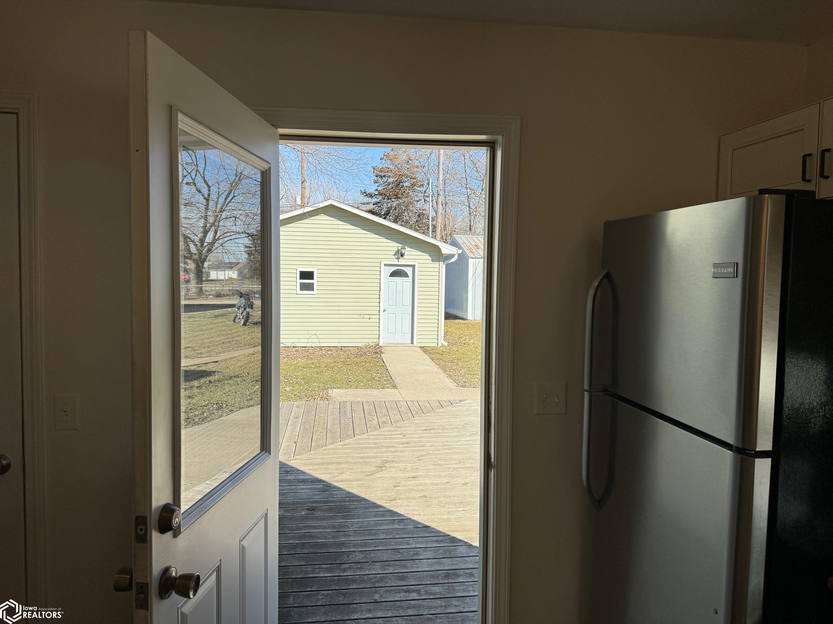 805 W Kirkwood Avenue, Fairfield, Iowa image 8