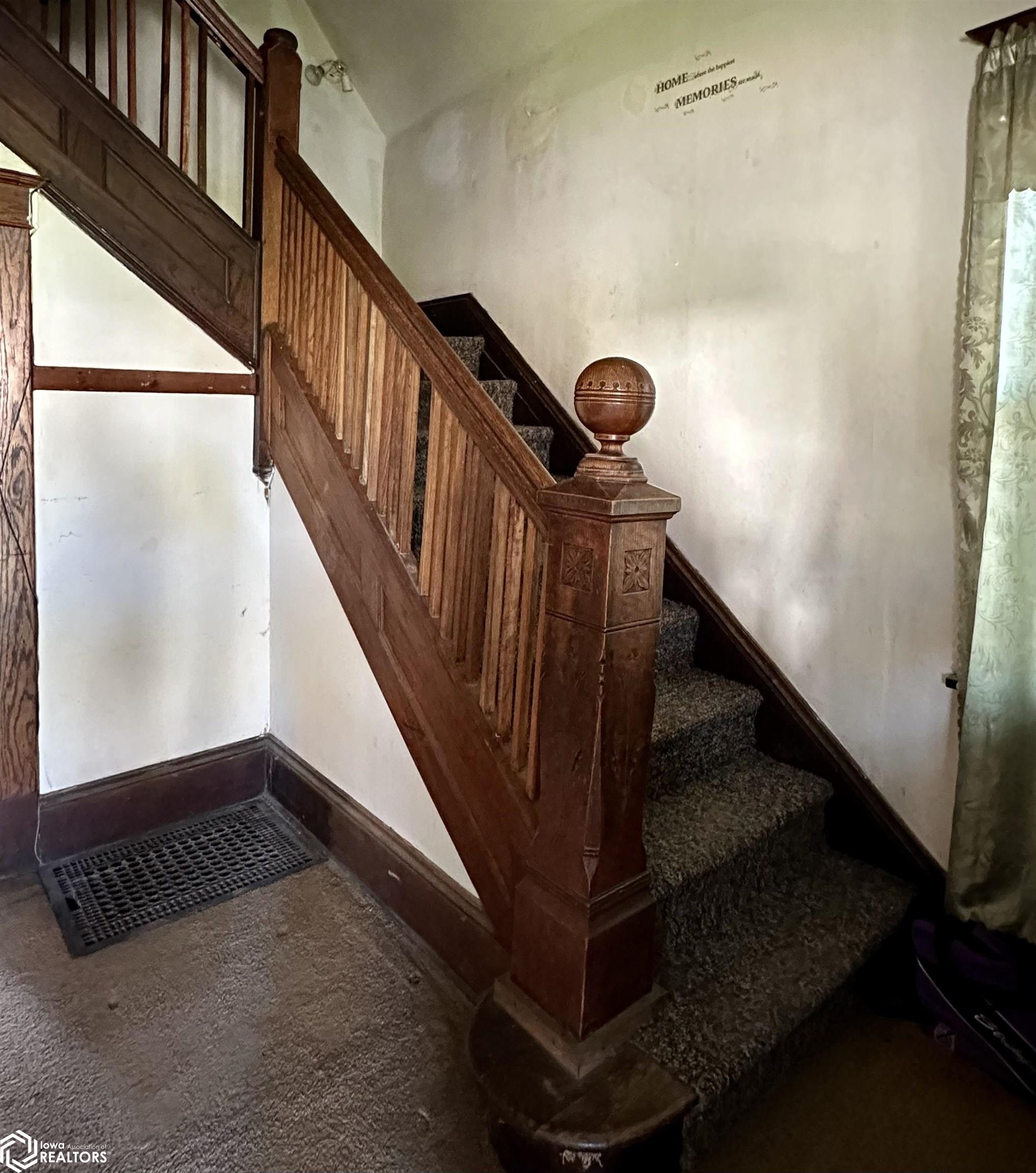 671 Higbee Avenue, Burlington, Iowa image 7
