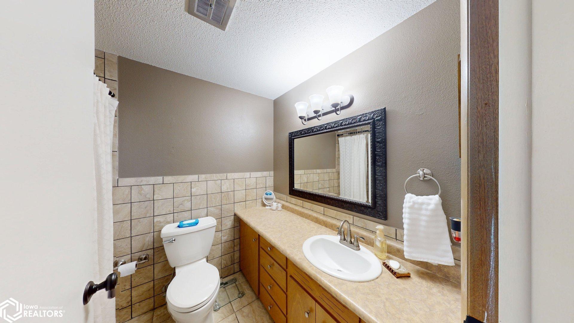 1112 6th Street, Mason City, Iowa image 11