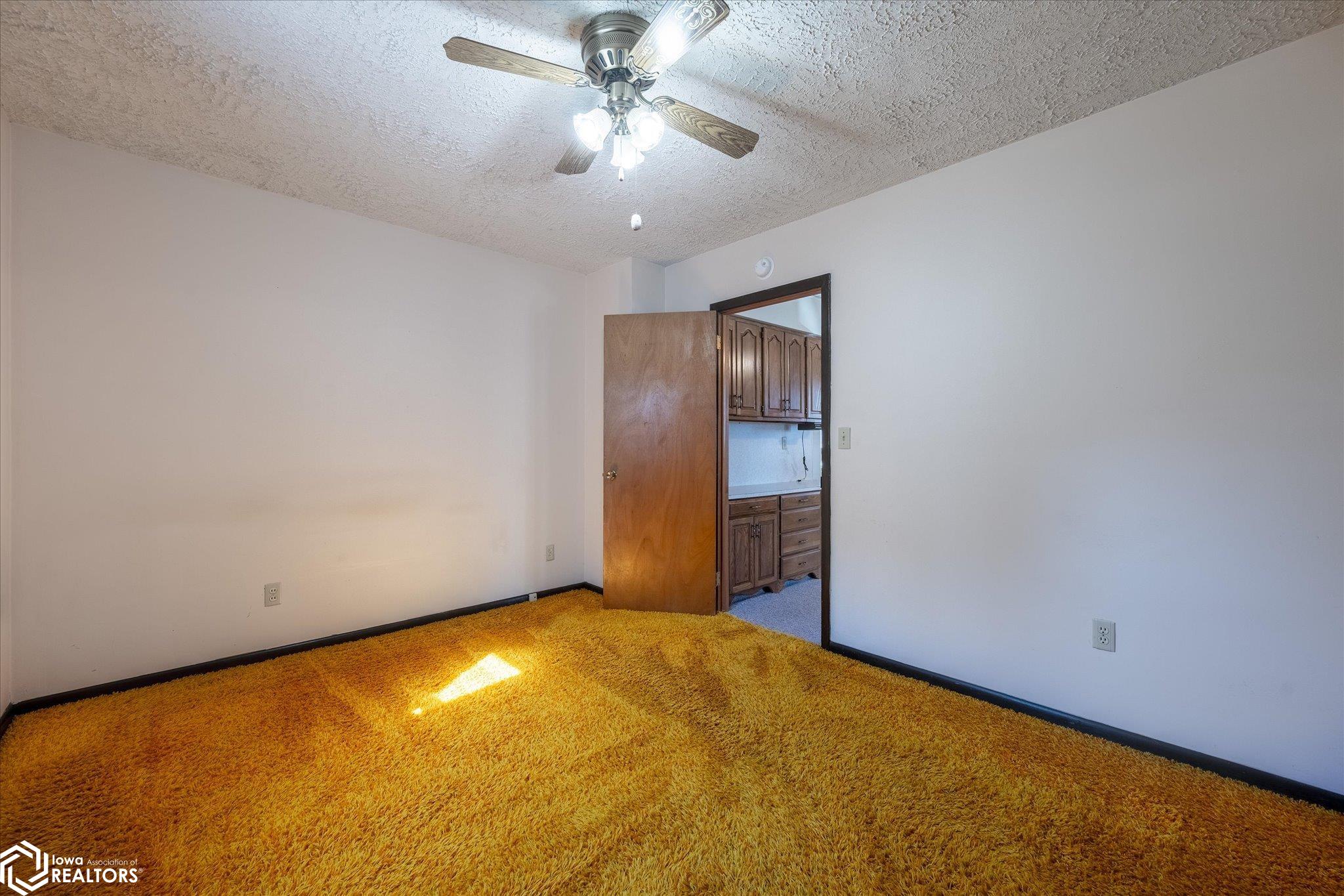 222 W 4th Street, Logan, Iowa image 19
