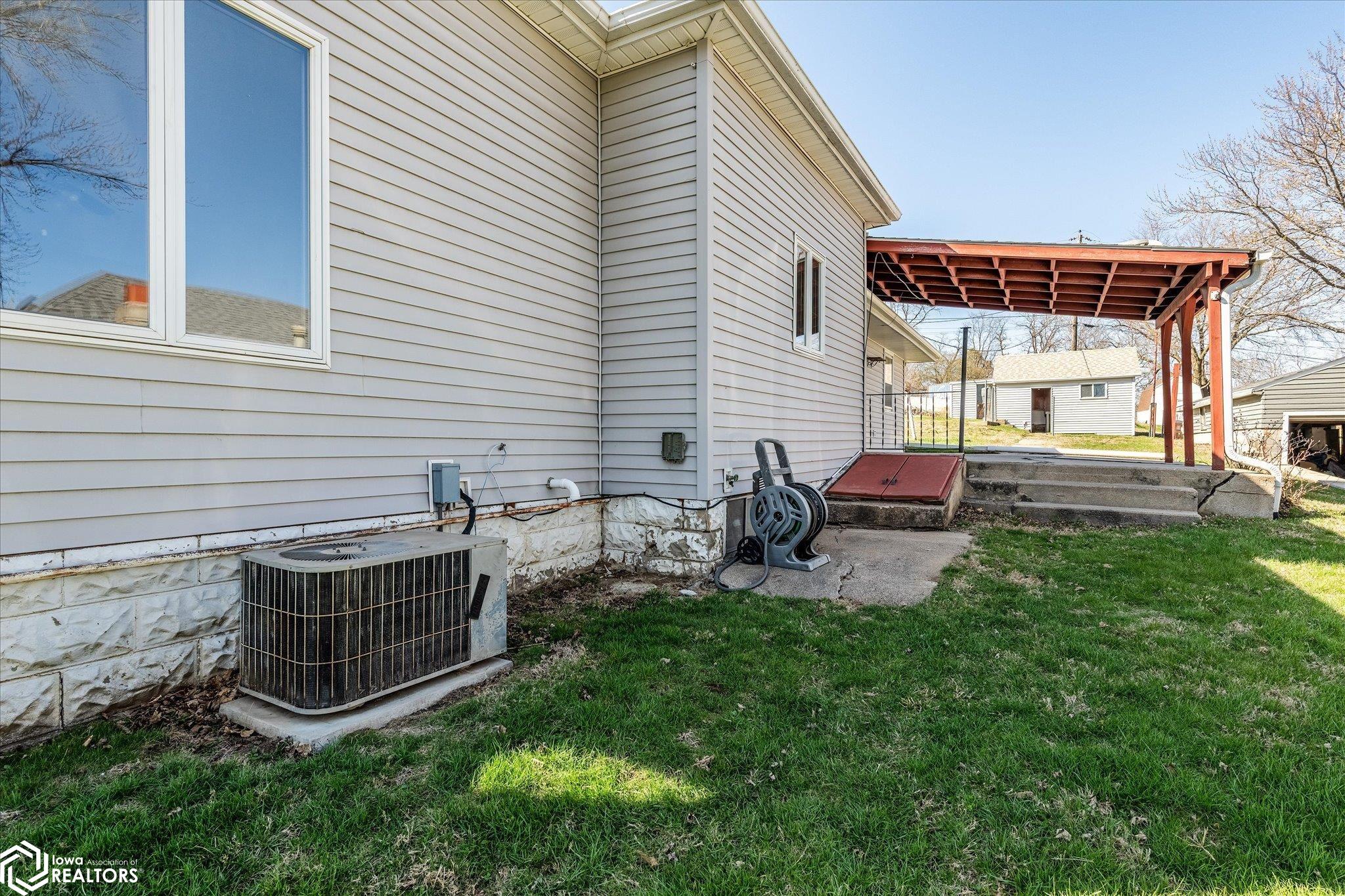 222 W 4th Street, Logan, Iowa image 24
