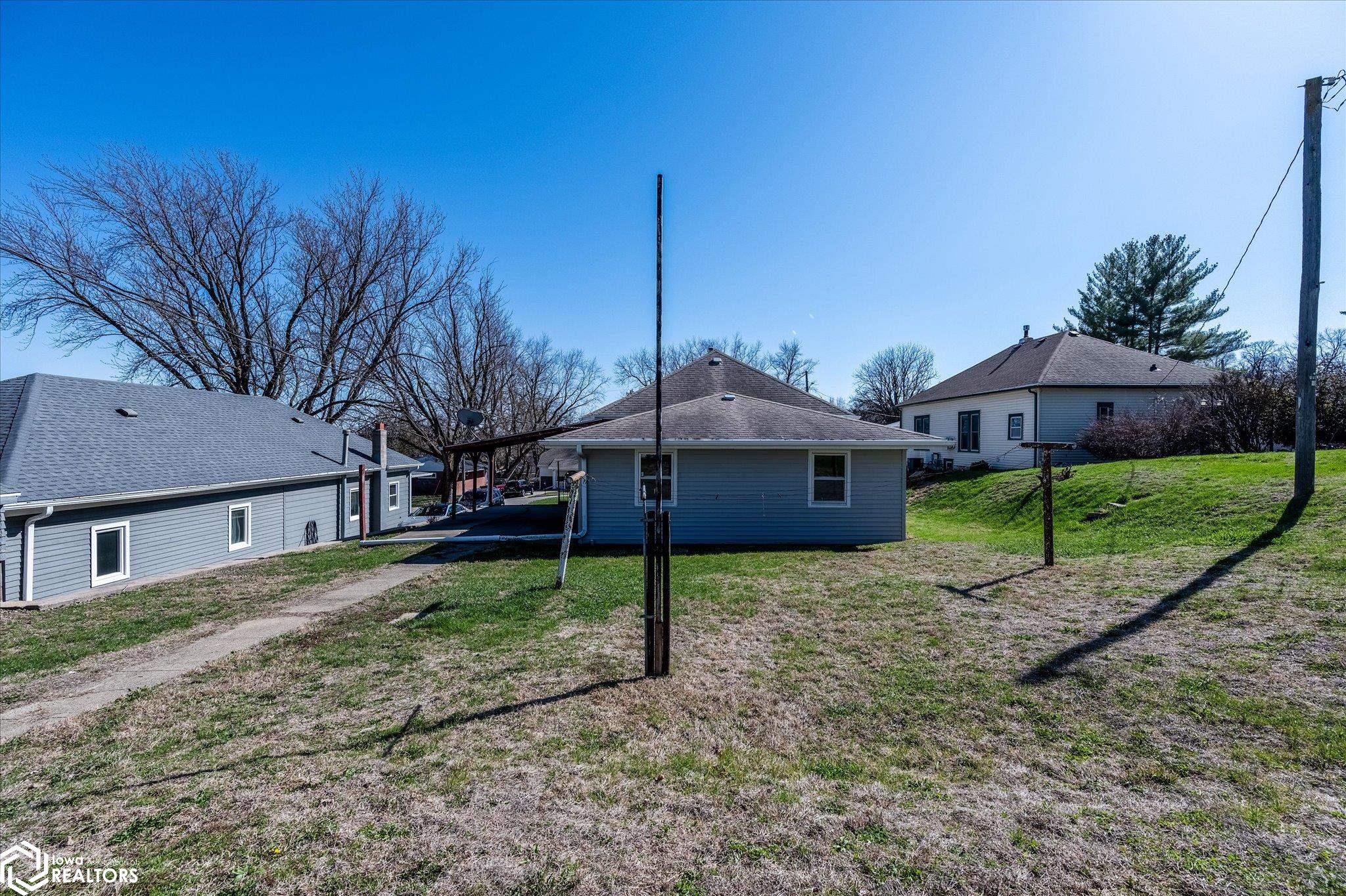 222 W 4th Street, Logan, Iowa image 27