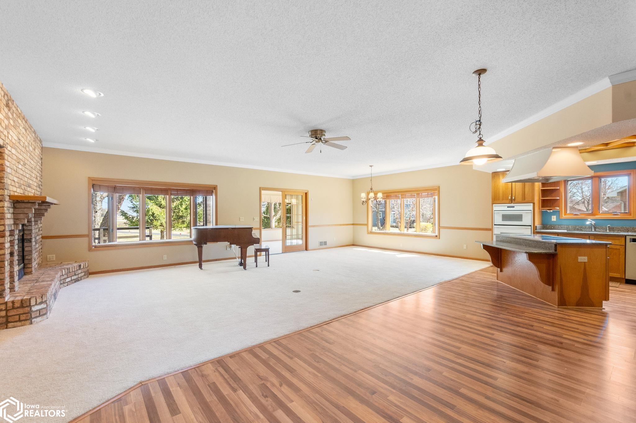 80 Ridge Road, Mason City, Iowa image 2