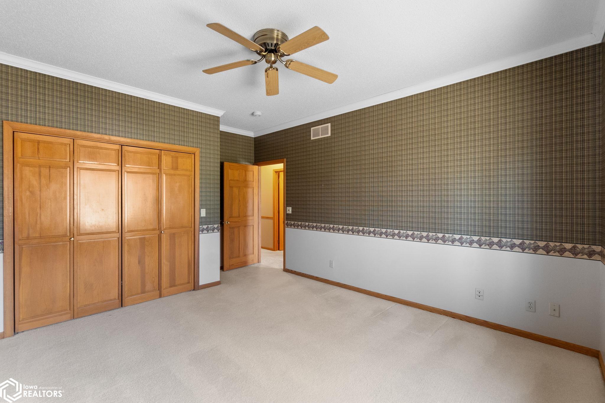 80 Ridge Road, Mason City, Iowa image 15
