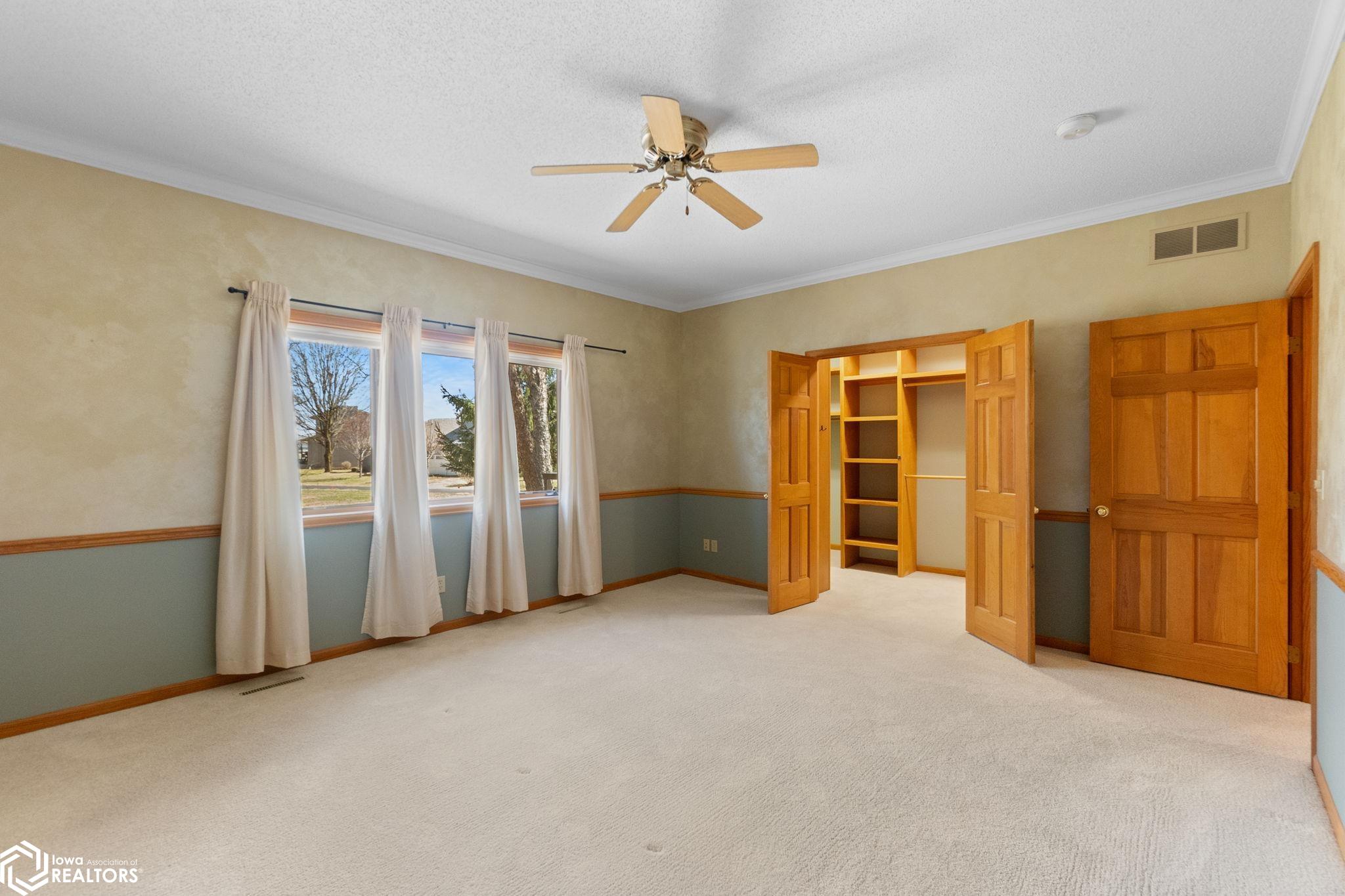 80 Ridge Road, Mason City, Iowa image 17