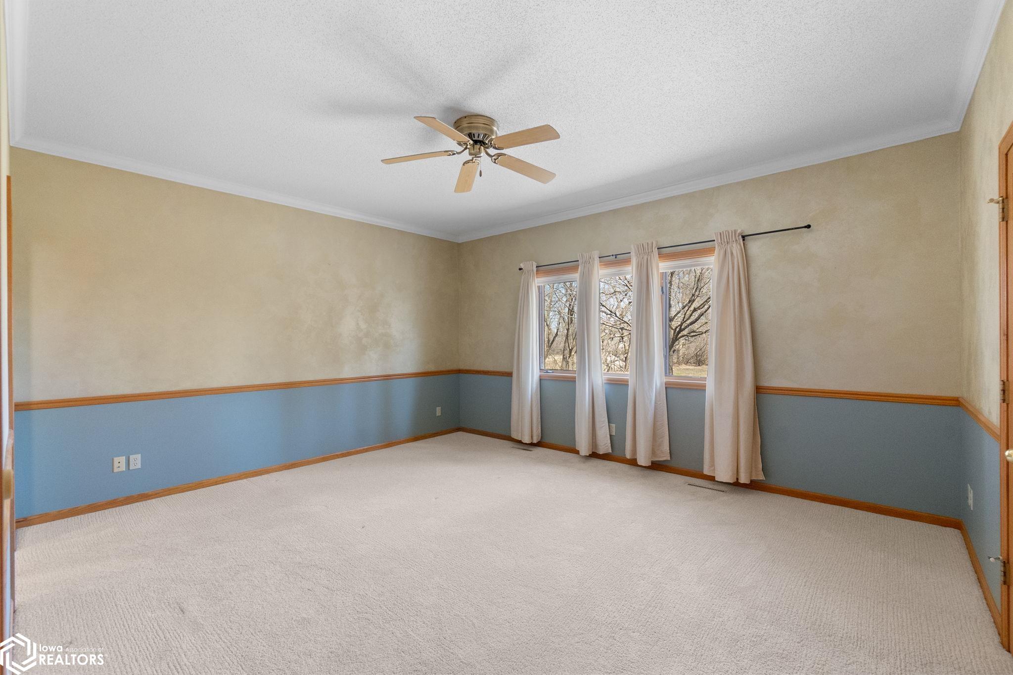 80 Ridge Road, Mason City, Iowa image 18