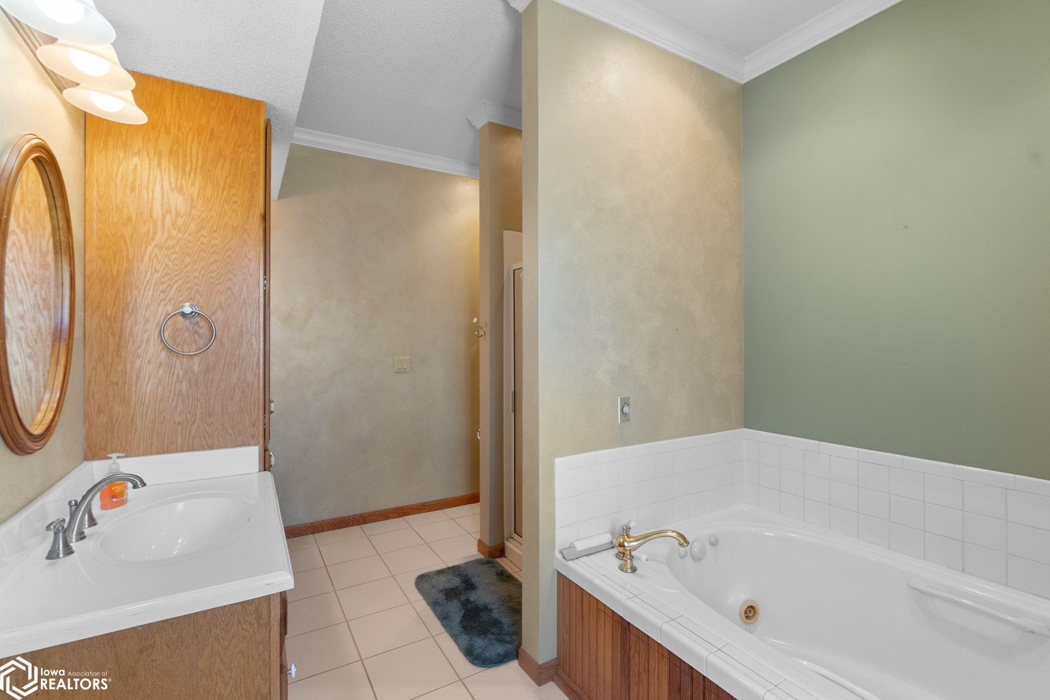 80 Ridge Road, Mason City, Iowa image 21