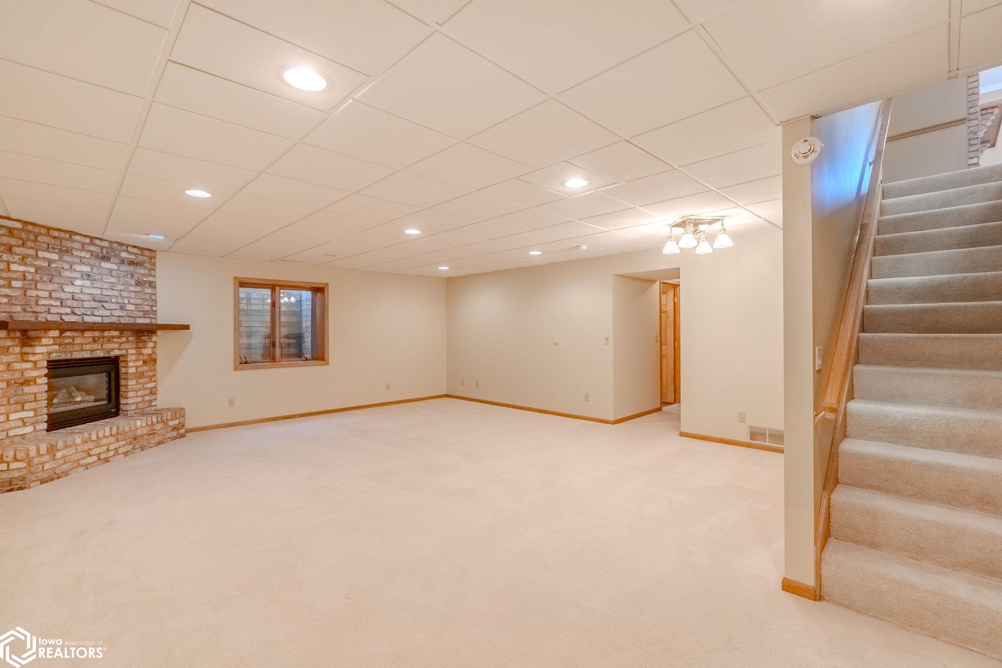 80 Ridge Road, Mason City, Iowa image 23