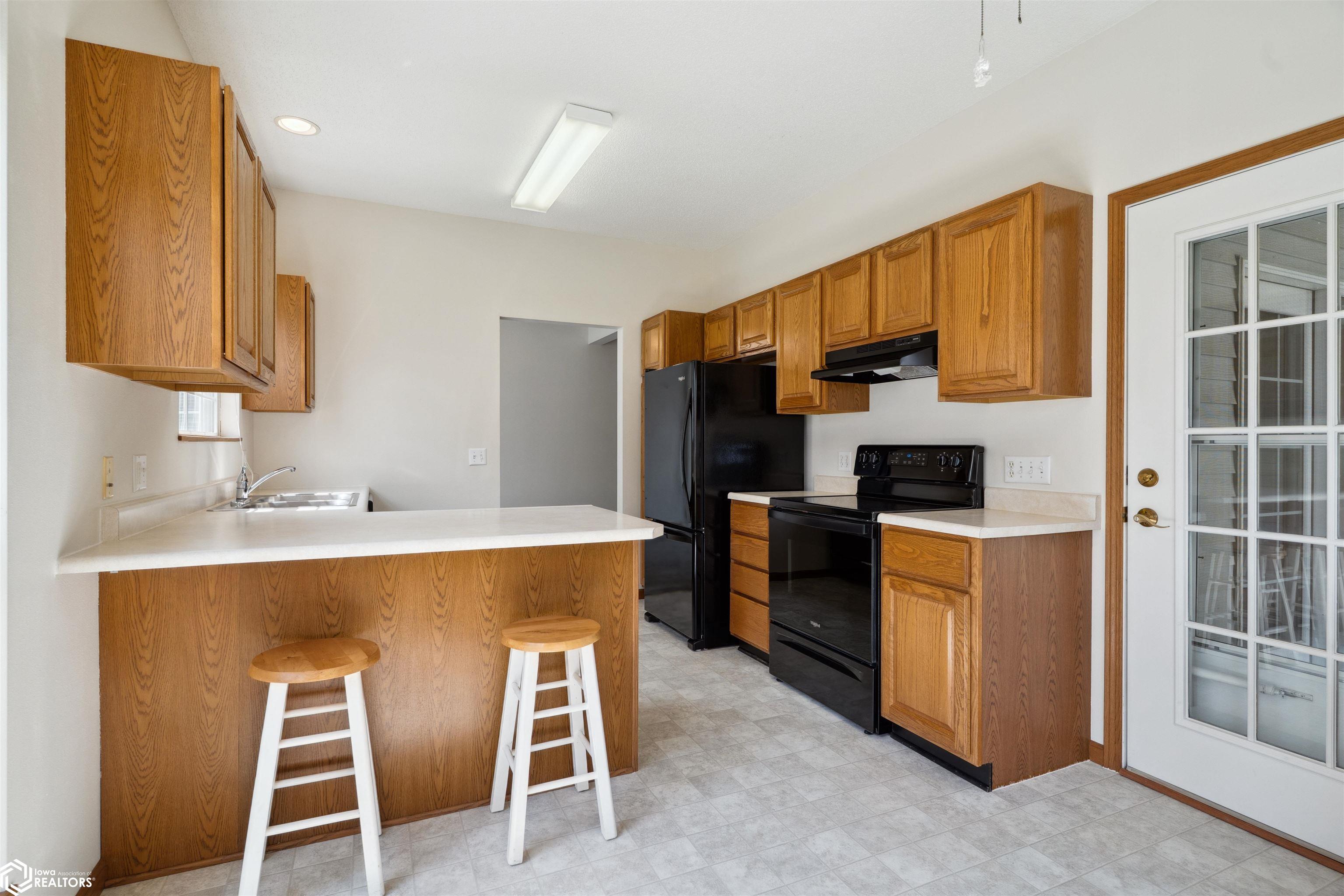 1504 Orchard Meadow Drive #B, Burlington, Iowa image 11