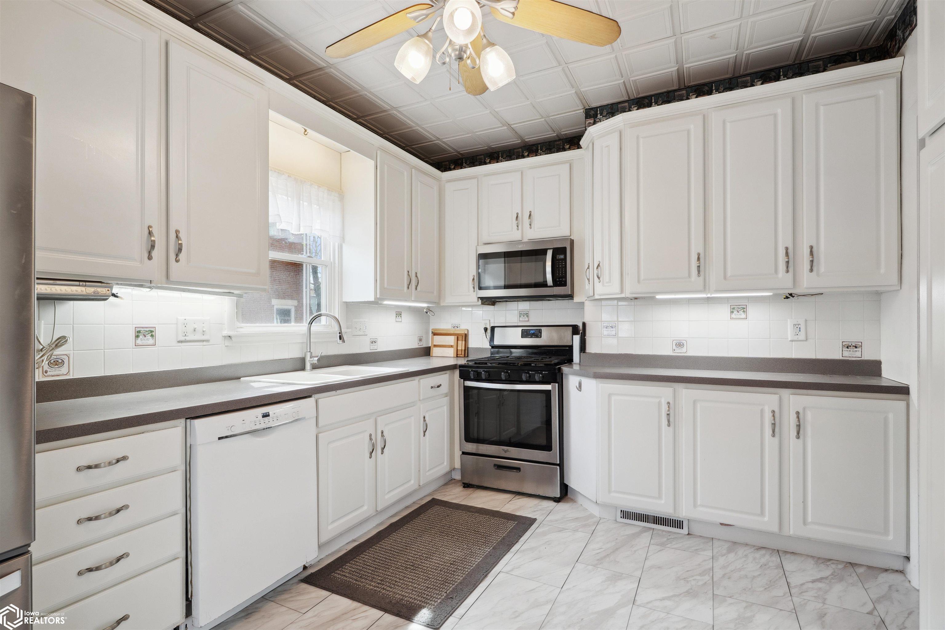 302 N Adams Street, Mount Pleasant, Iowa image 13