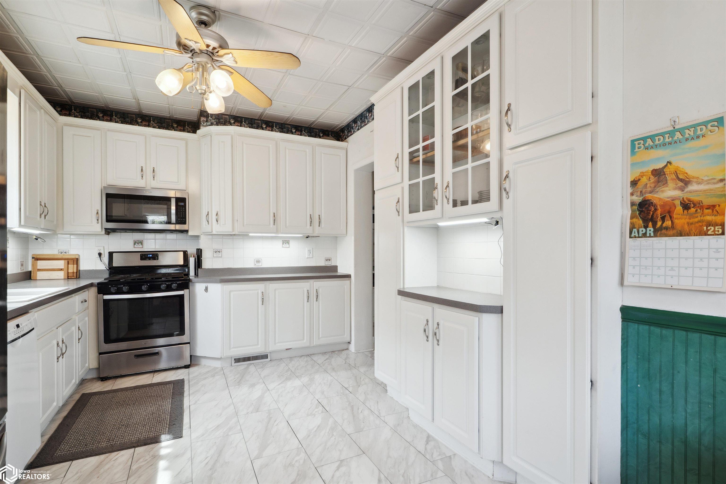 302 N Adams Street, Mount Pleasant, Iowa image 16
