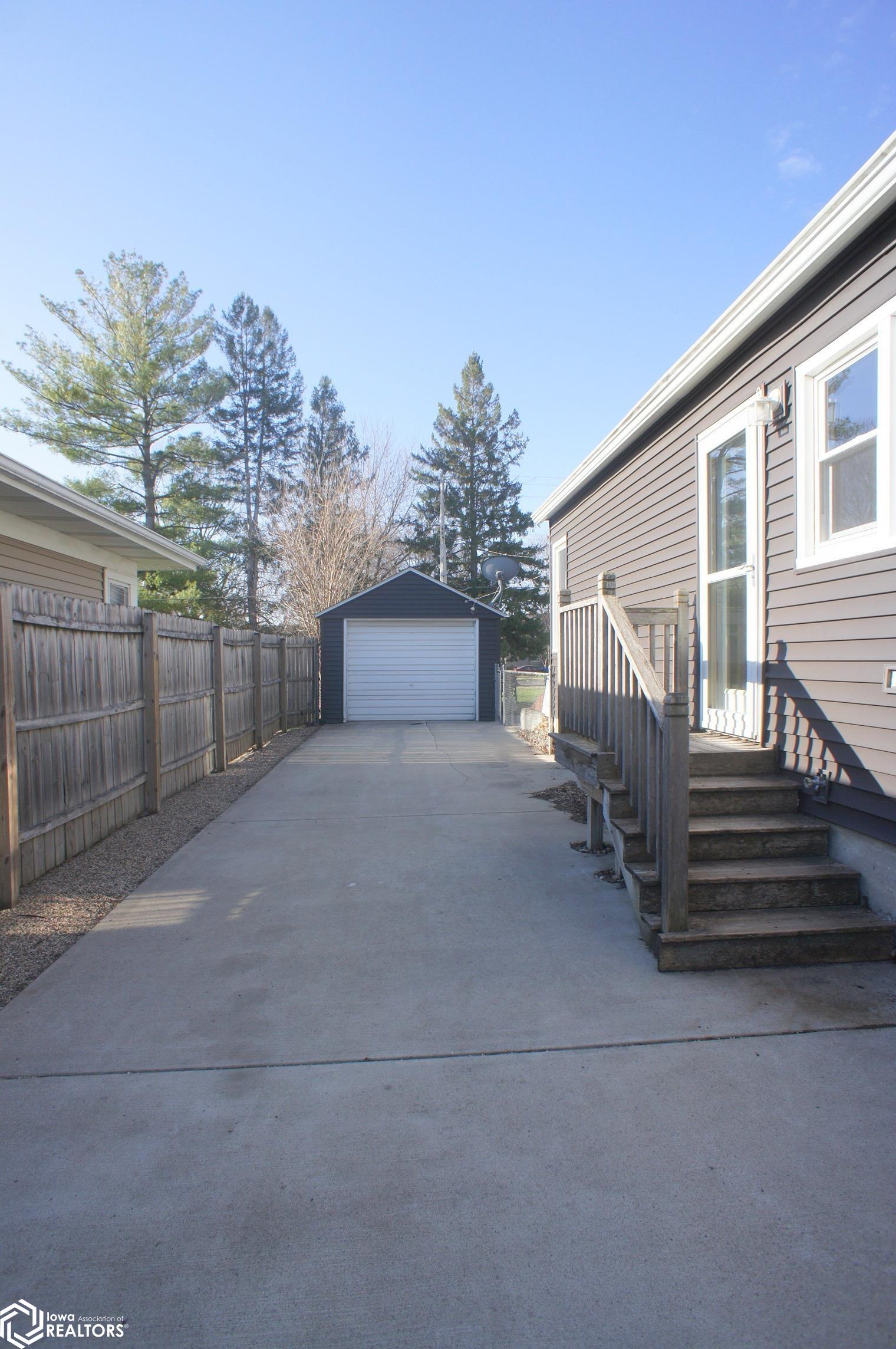 1014 Division Street, Webster City, Iowa image 23