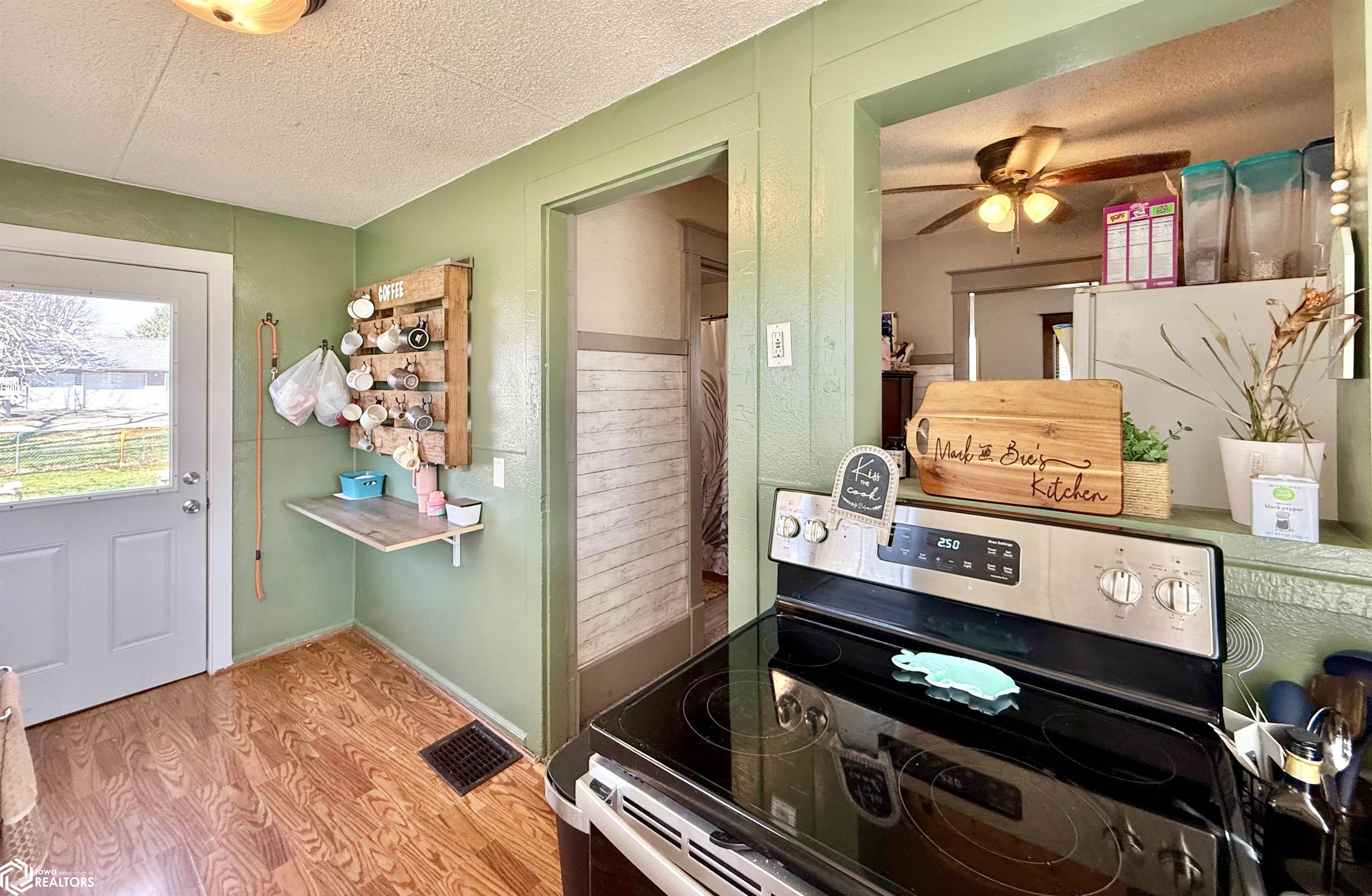 218 E Walnut Street, Conrad, Iowa image 9