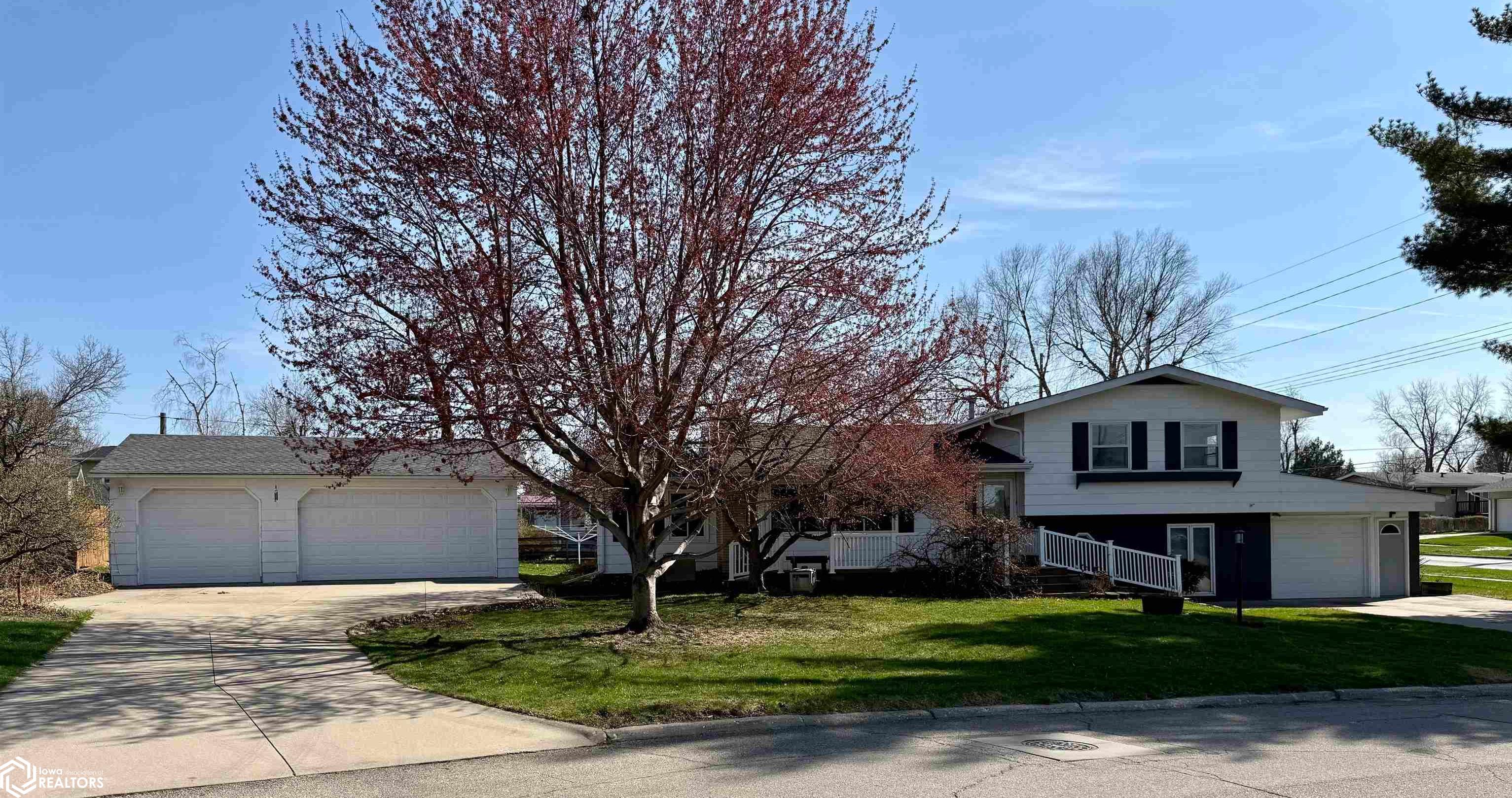 510 Roberts Terrace, Marshalltown, Iowa image 1