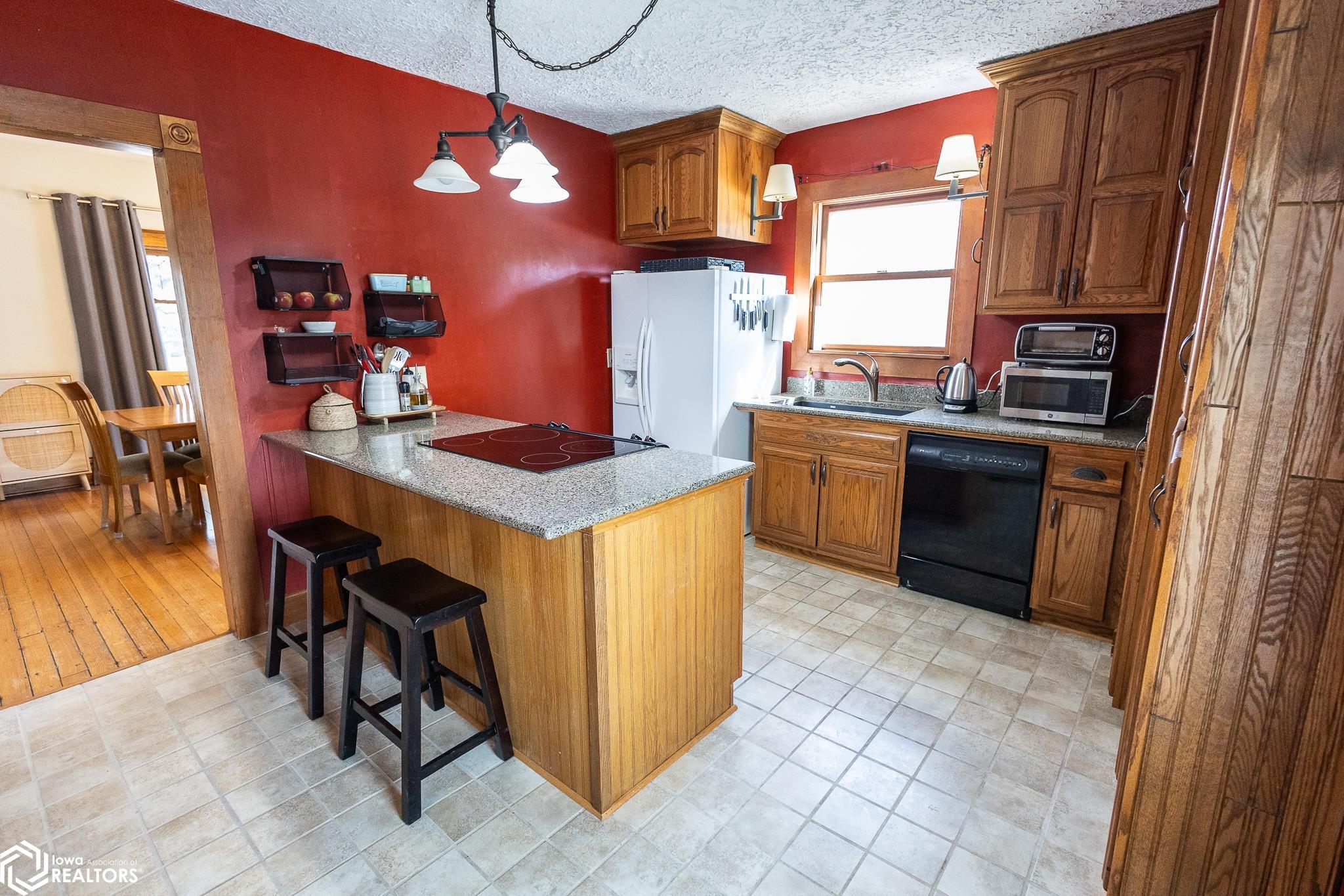 713 S 8th Street, Clear Lake, Iowa image 43
