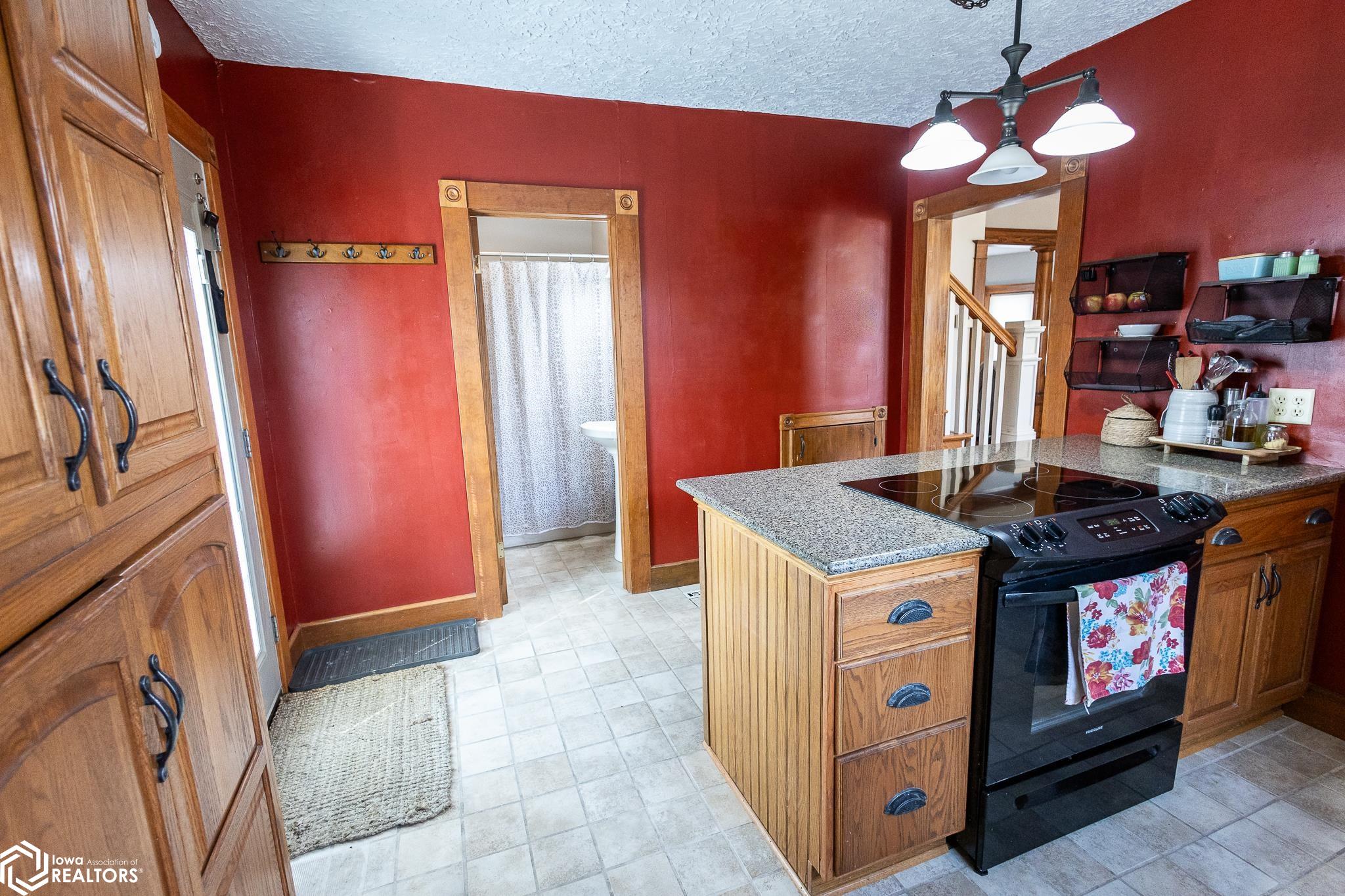 713 S 8th Street, Clear Lake, Iowa image 45