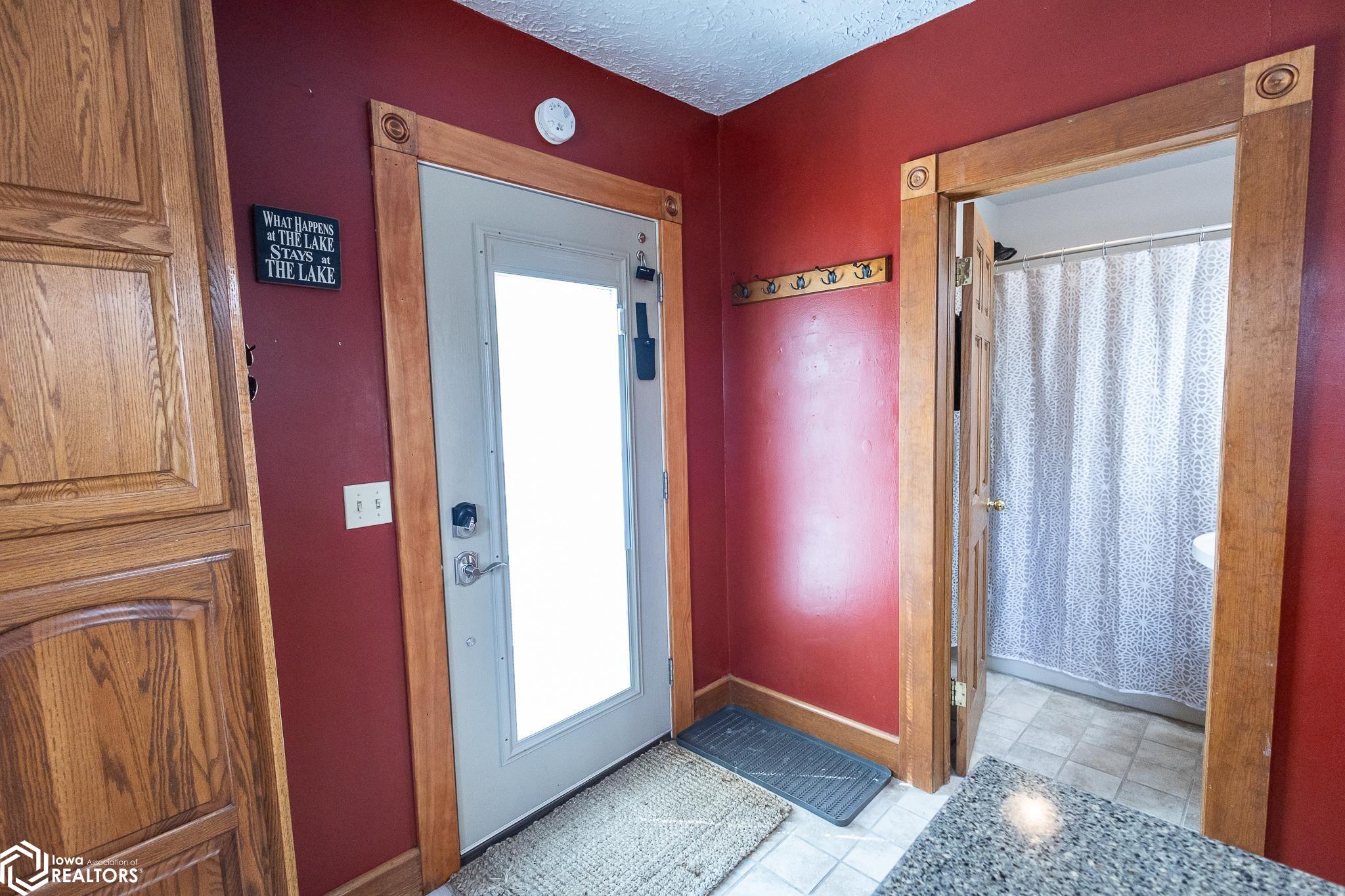 713 S 8th Street, Clear Lake, Iowa image 47