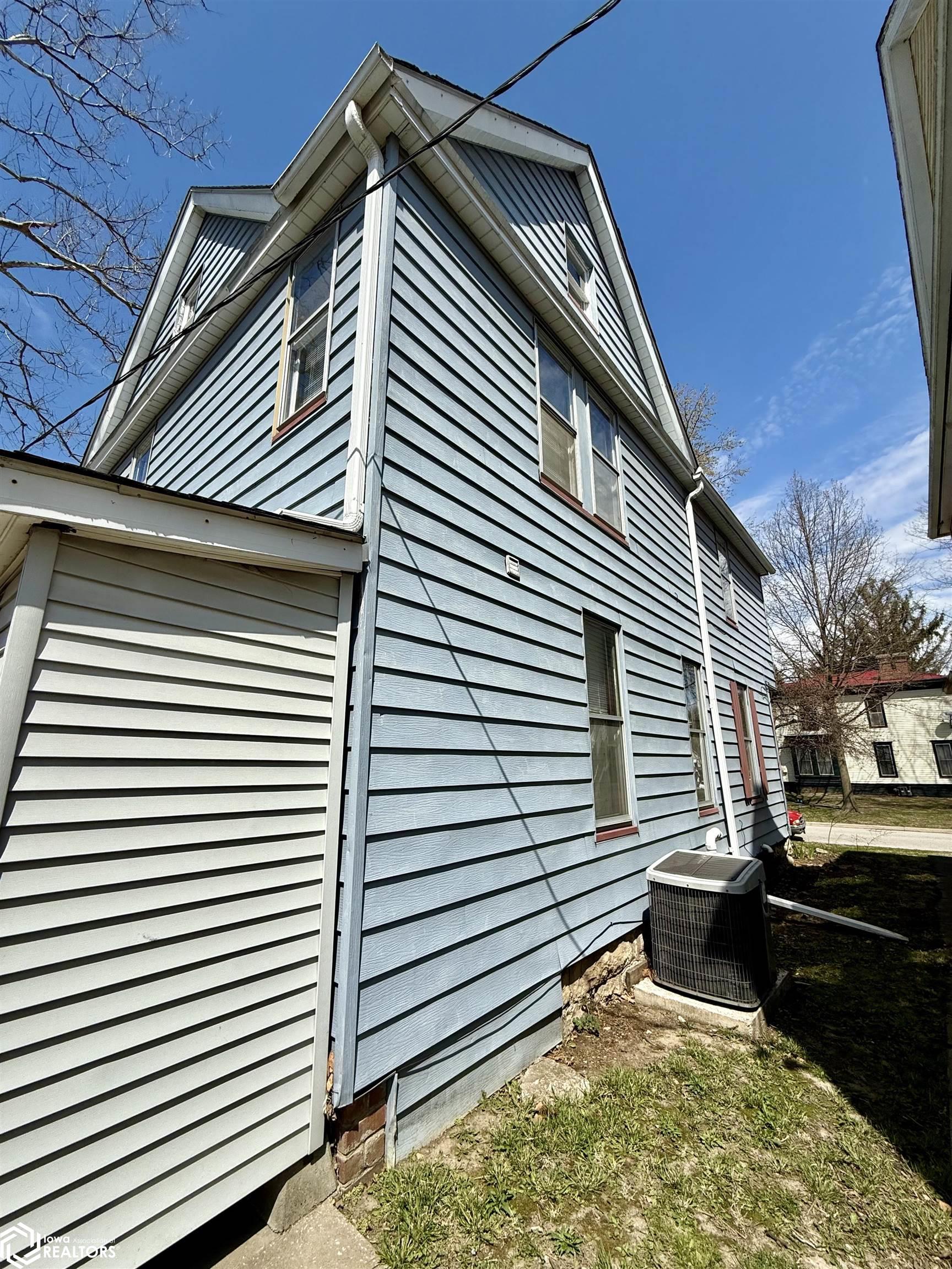 605 Iowa Street, Burlington, Iowa image 29