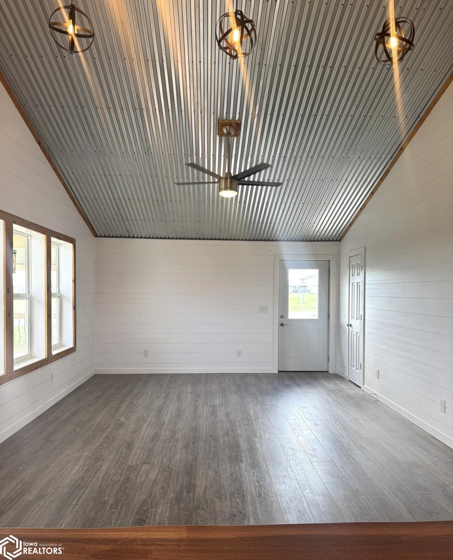 12241 Apache Drive, Moravia, Iowa image 3