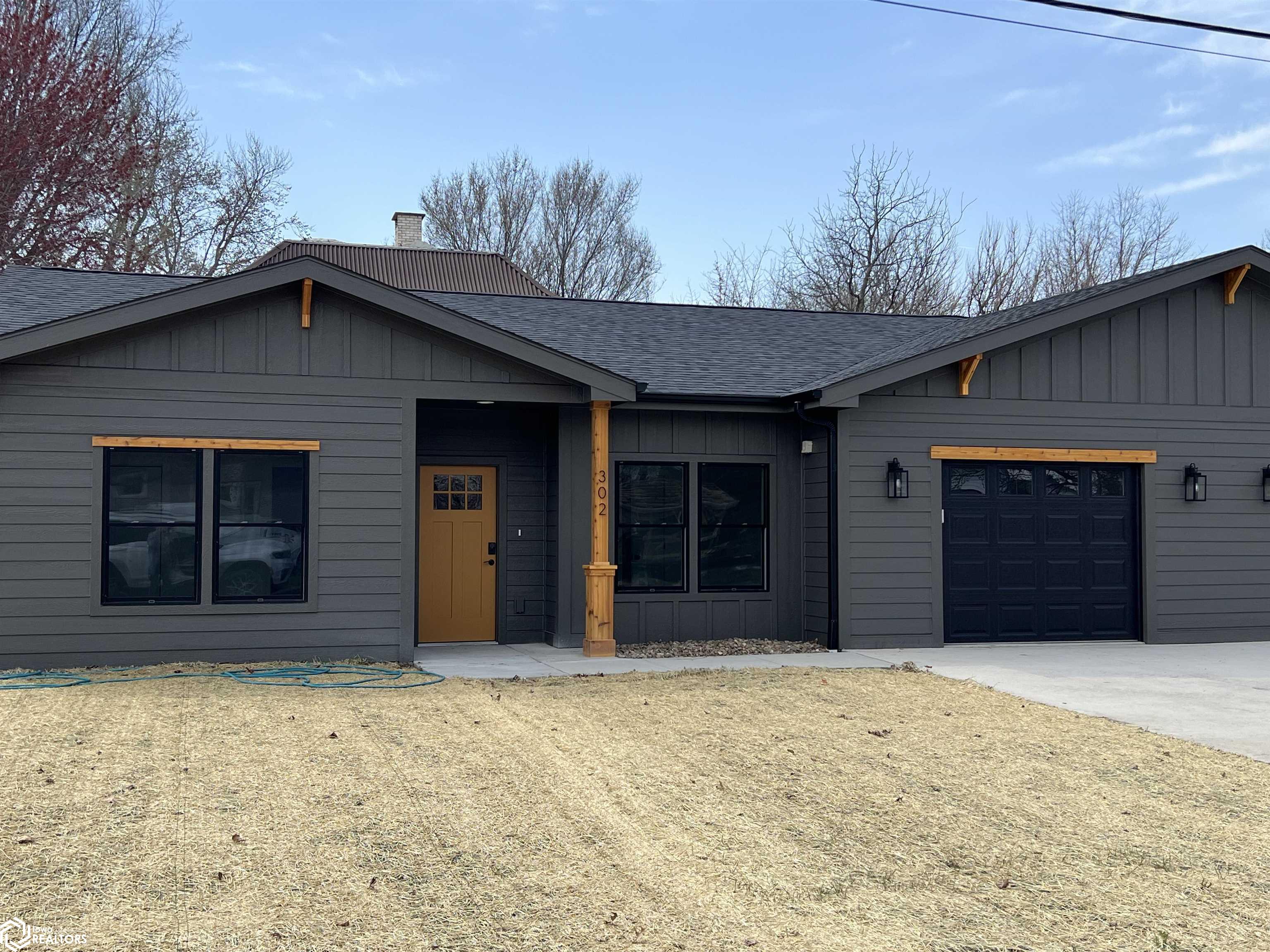 302 W Cherry Street, New Sharon, Iowa image 1