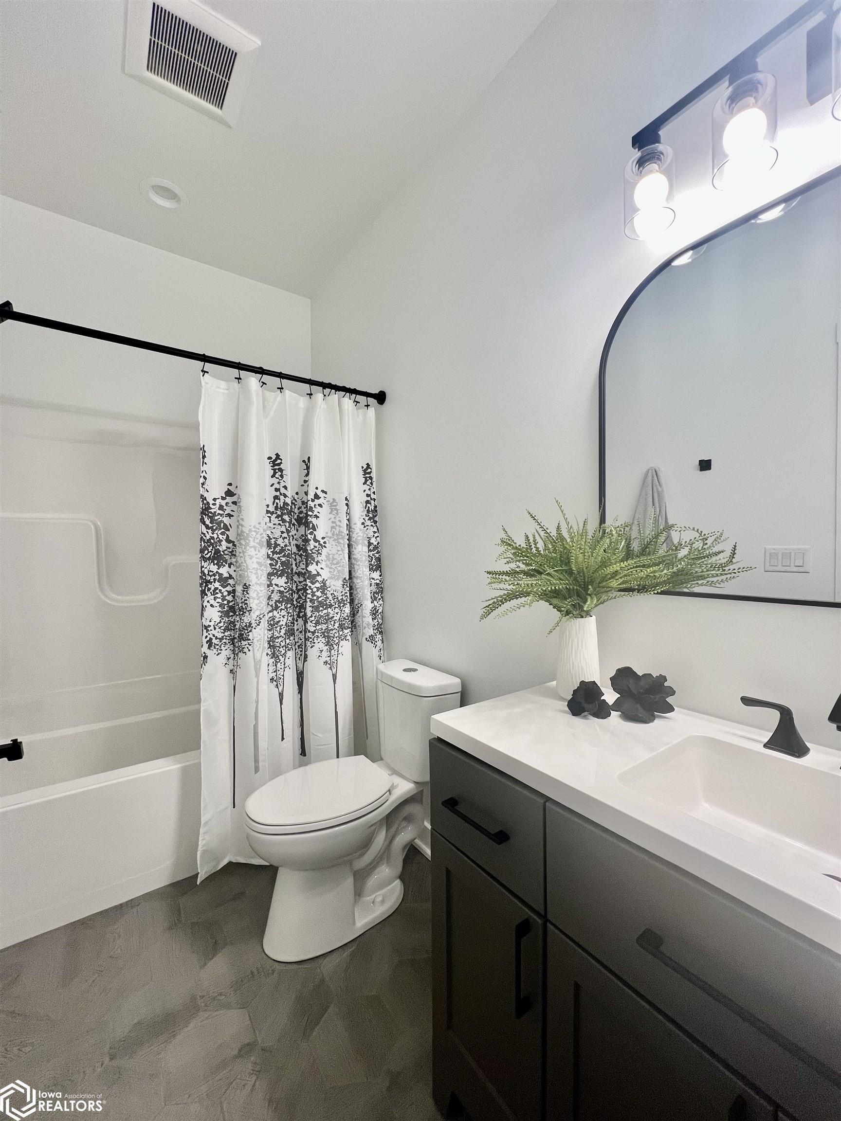 304 W Cherry Street, New Sharon, Iowa image 31
