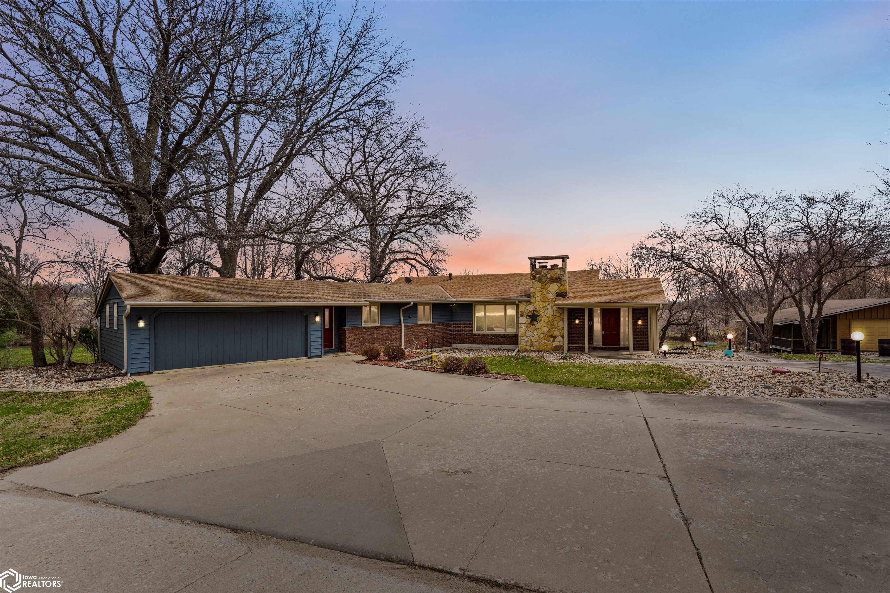 1818 Wiese Garden Road, Marshalltown, Iowa image 1