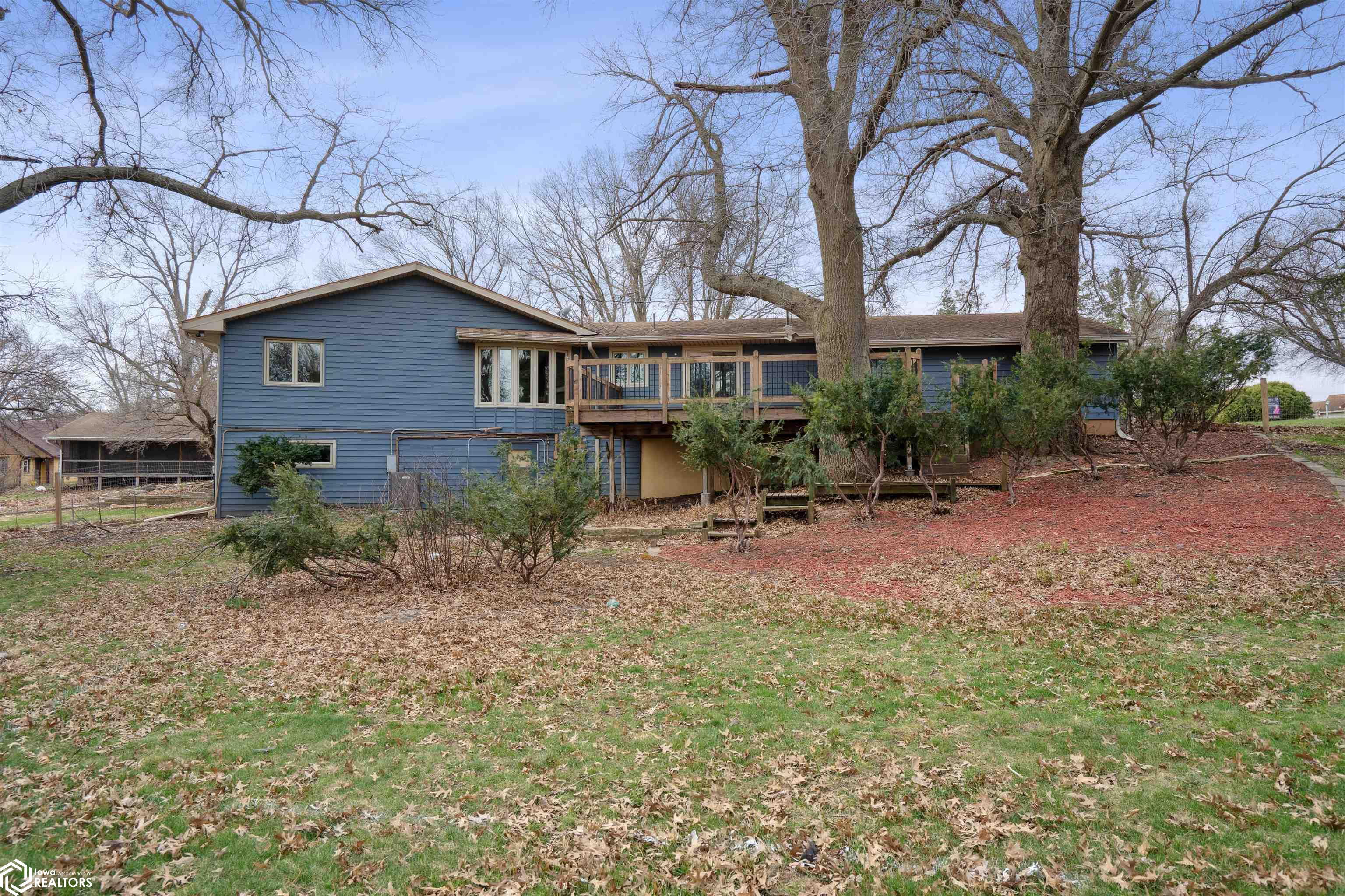 1818 Wiese Garden Road, Marshalltown, Iowa image 41