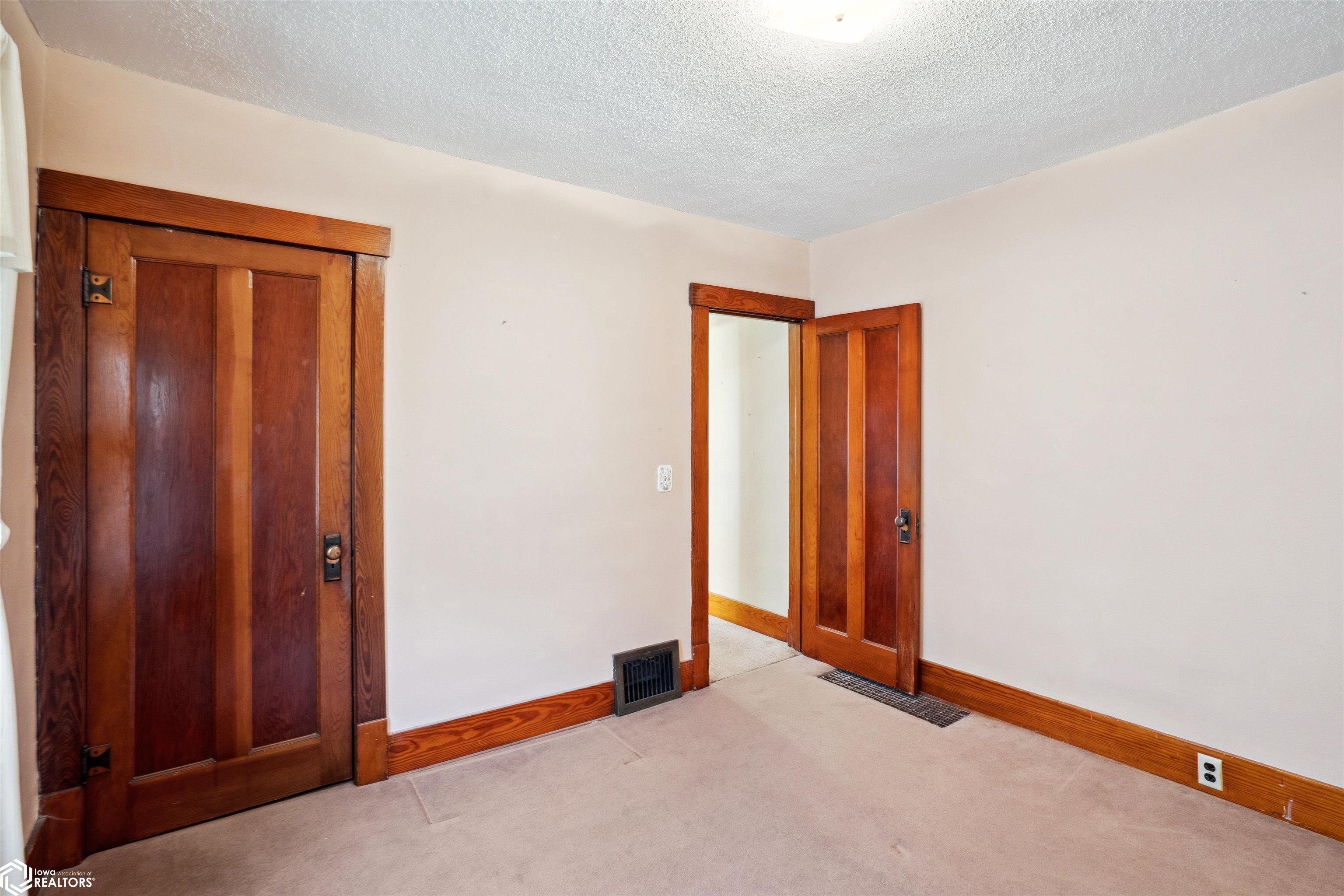 105 N 11th Street, Marshalltown, Iowa image 20