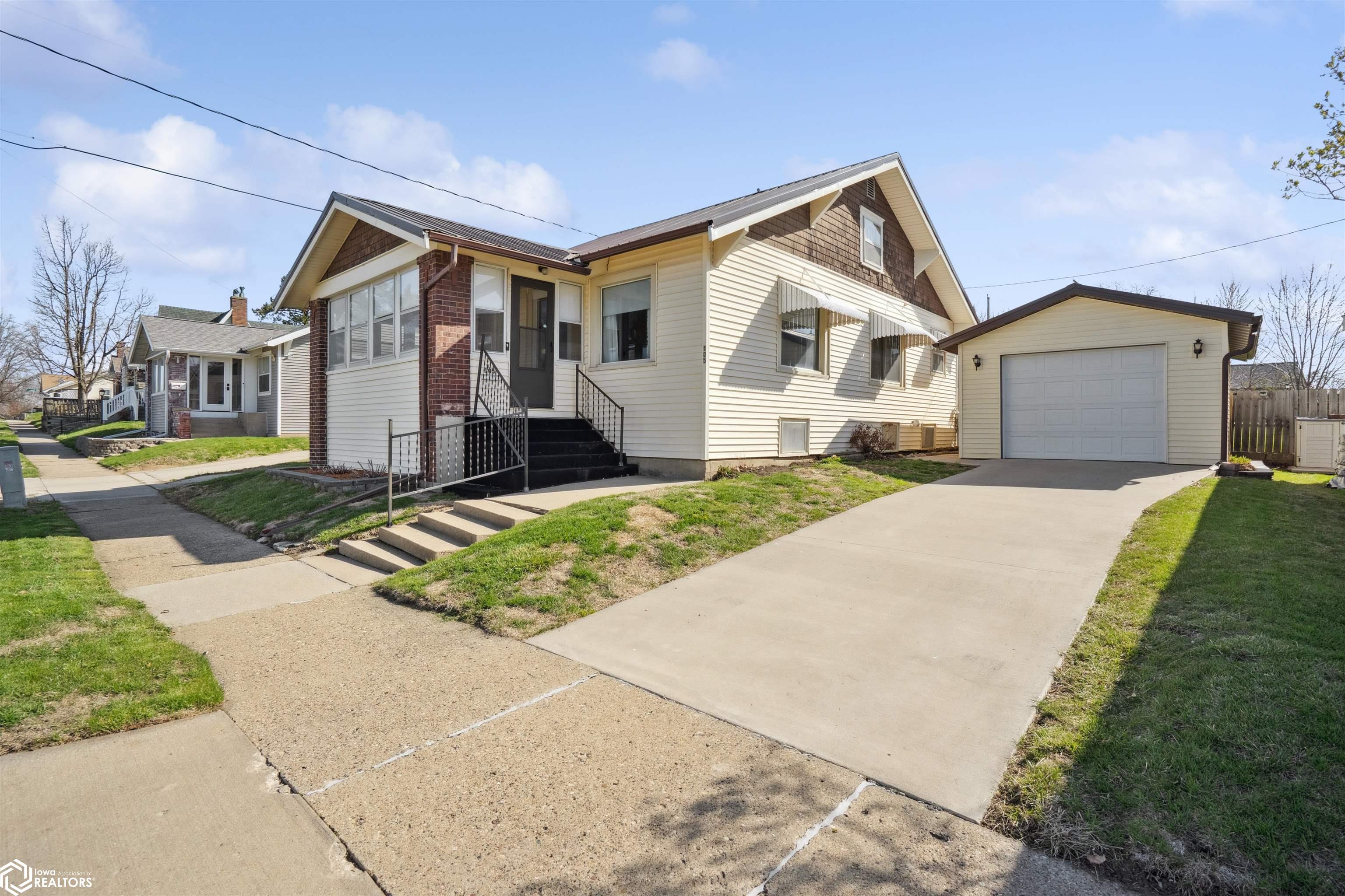 105 N 11th Street, Marshalltown, Iowa image 3