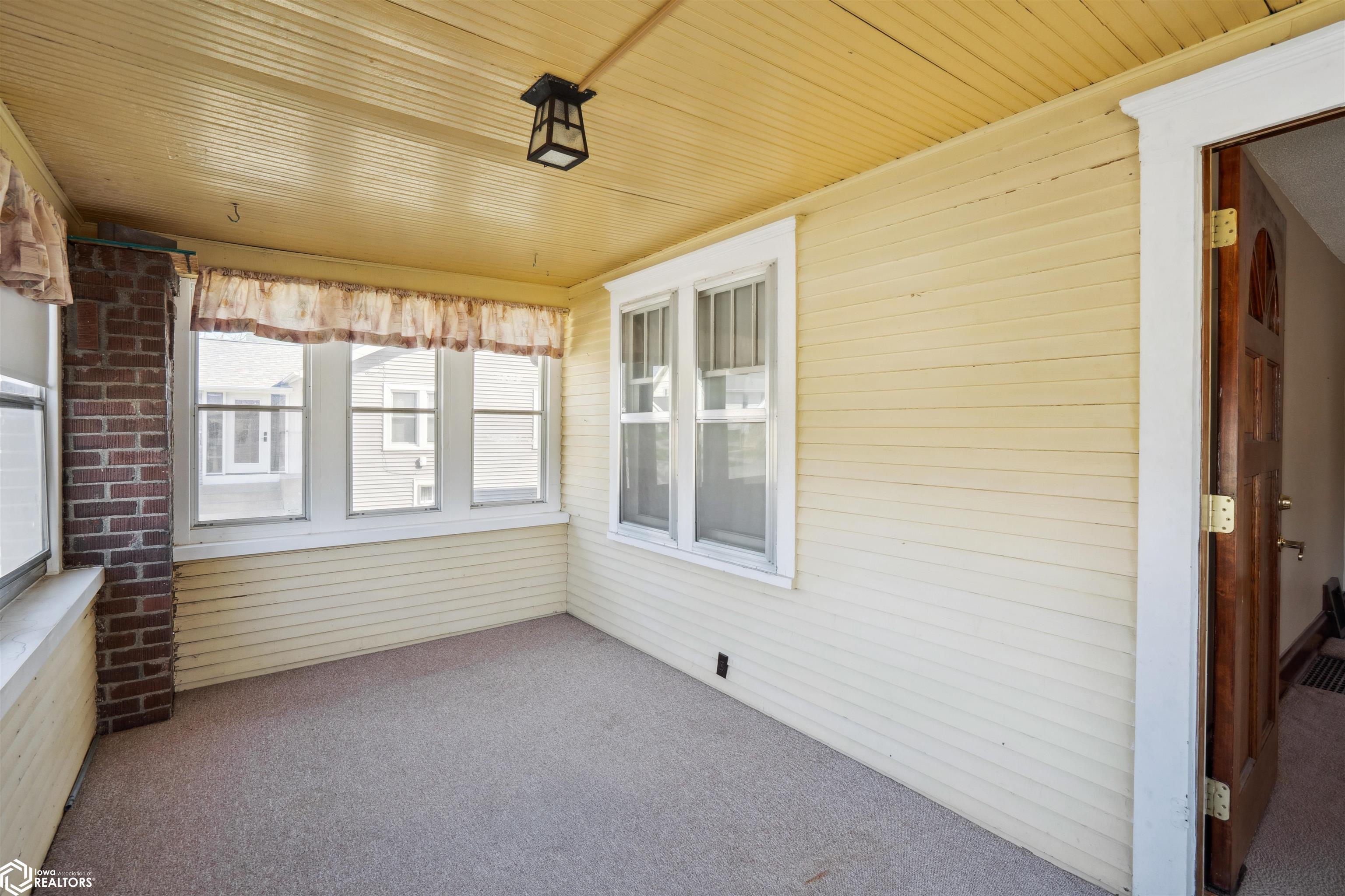 105 N 11th Street, Marshalltown, Iowa image 6