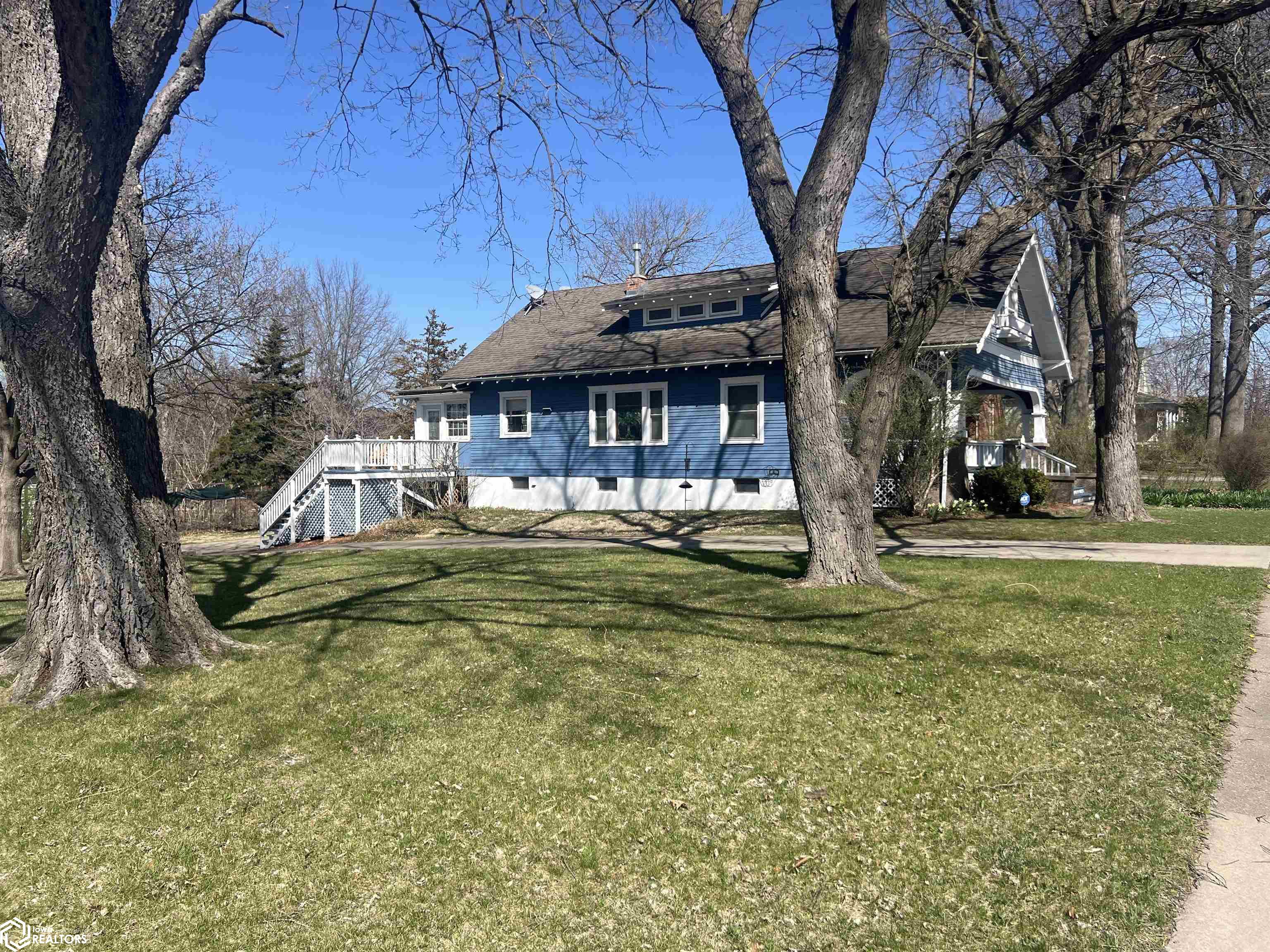 903 E Burlington Avenue, Fairfield, Iowa image 1