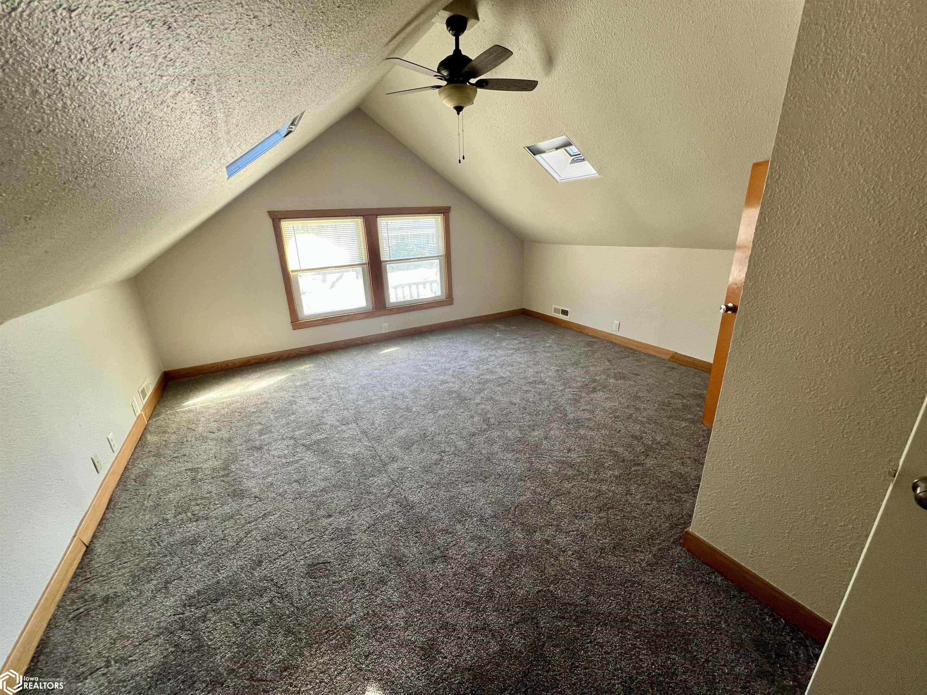 903 E Burlington Avenue, Fairfield, Iowa image 25