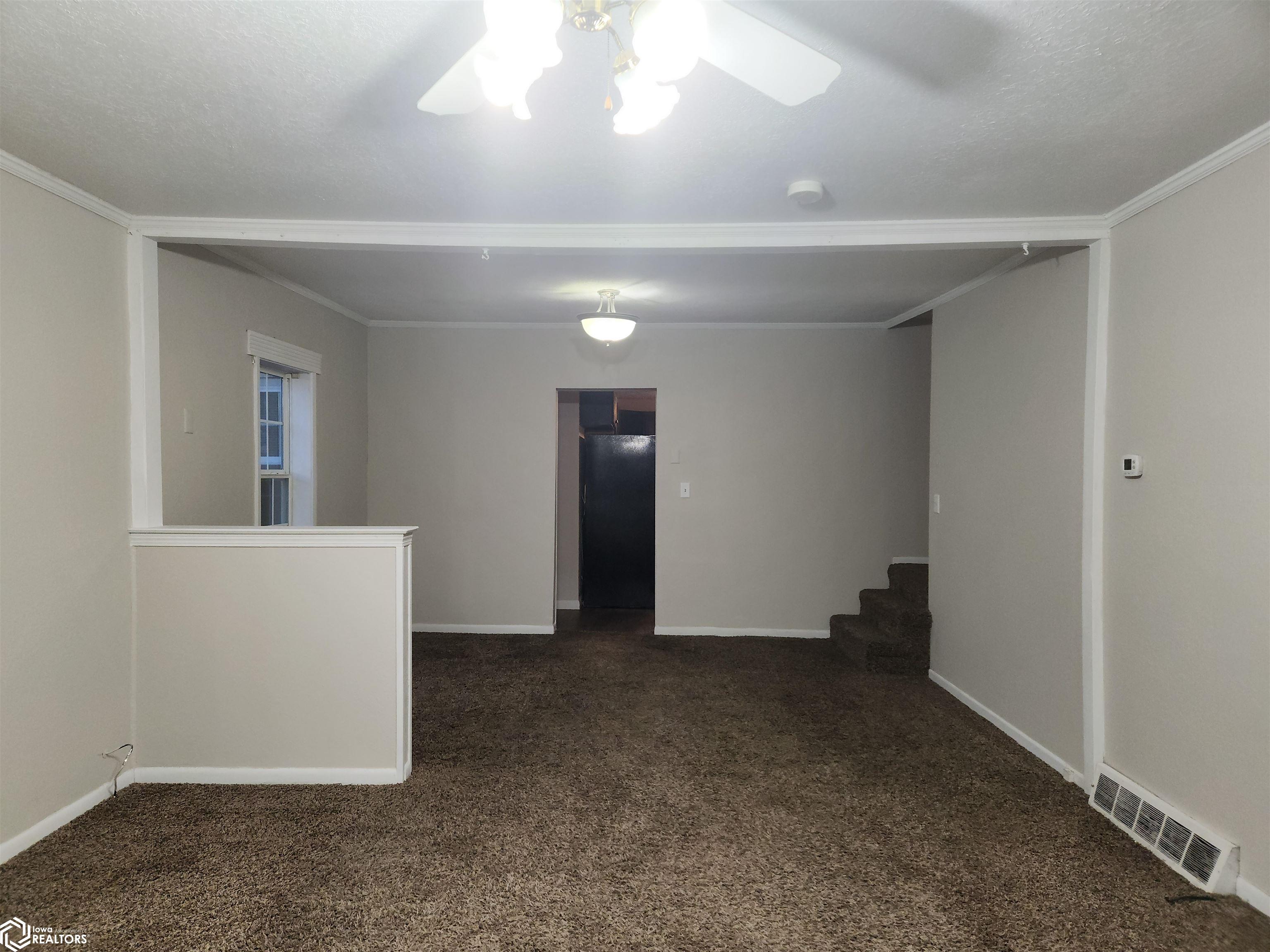 321 E 9th Street, Newton, Iowa image 12