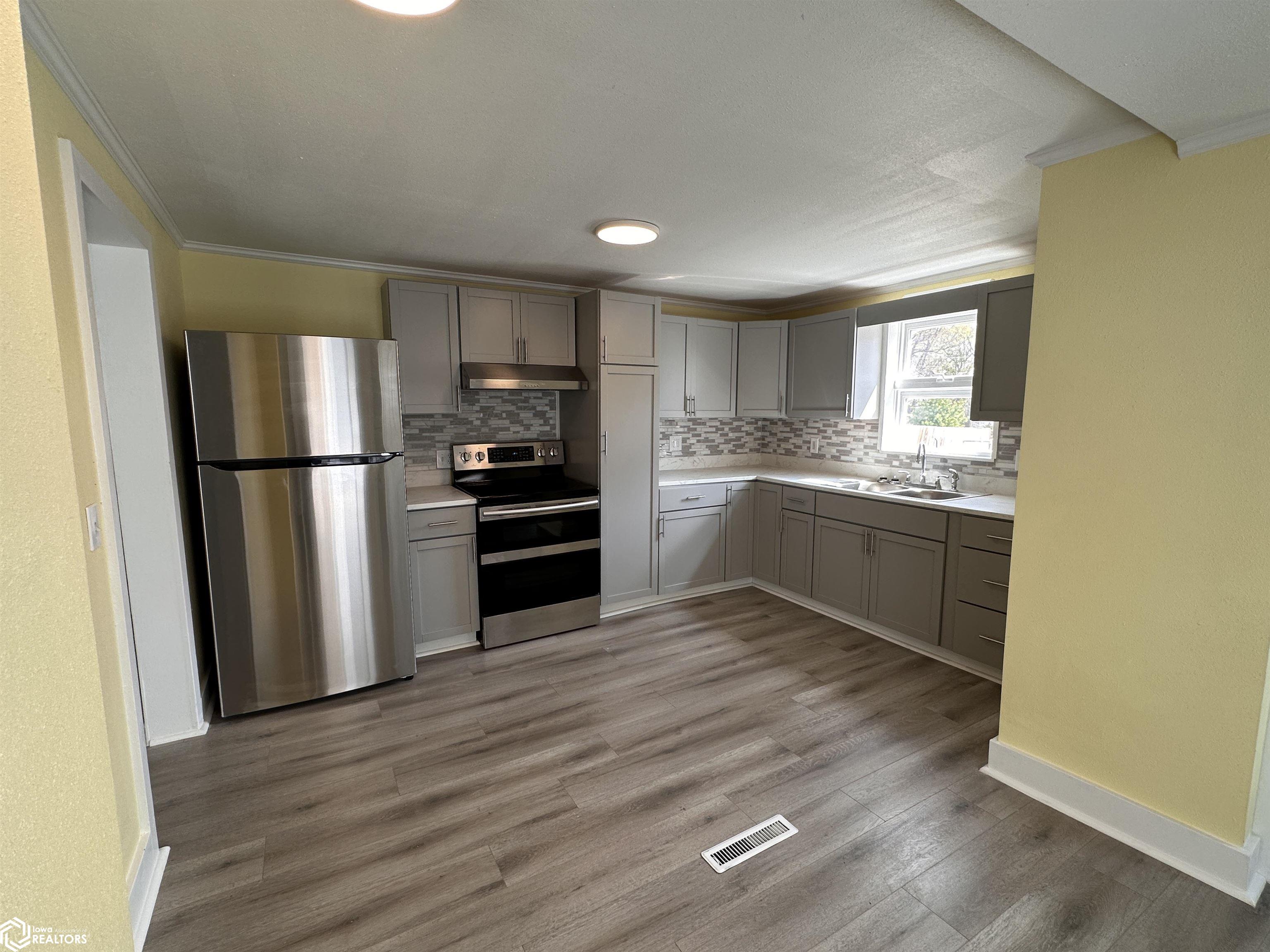1708 Orchard Street, Burlington, Iowa image 6