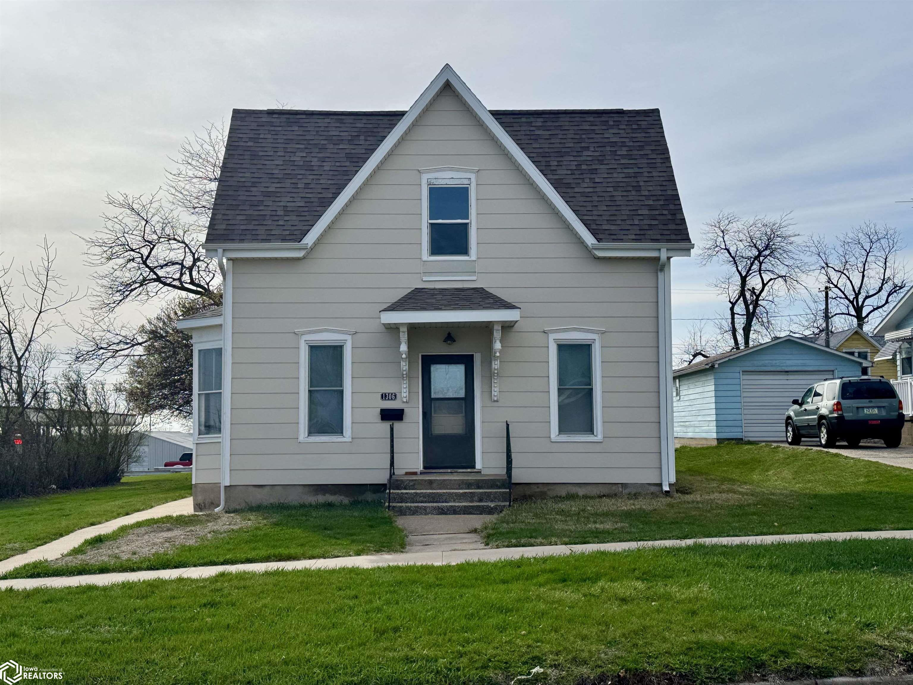1306 7th Avenue, Belle Plaine, Iowa image 2