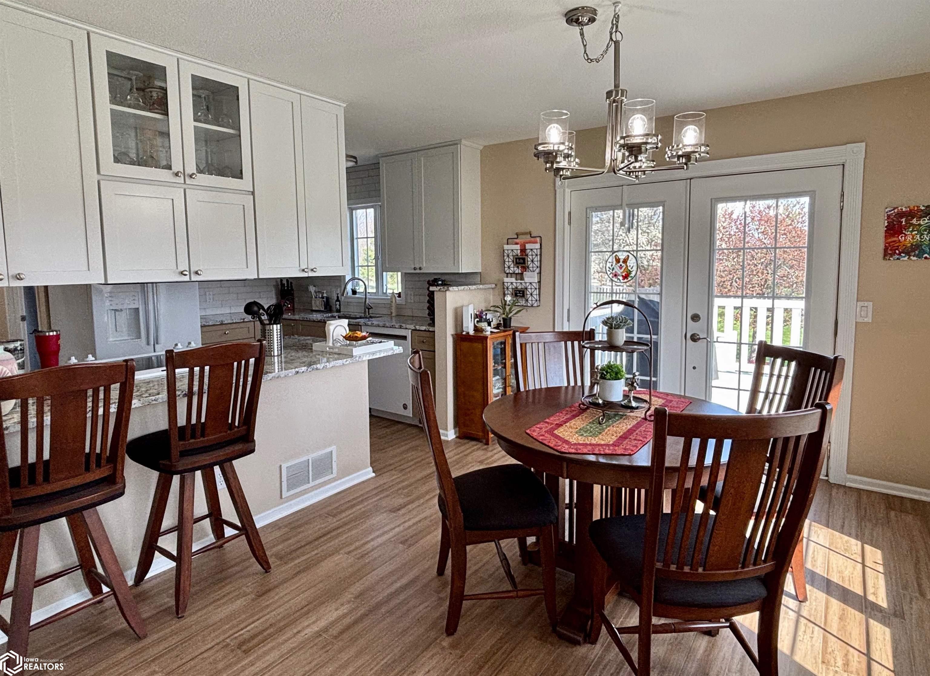 2101 Silverlakes Circle, Fairfield, Iowa image 16